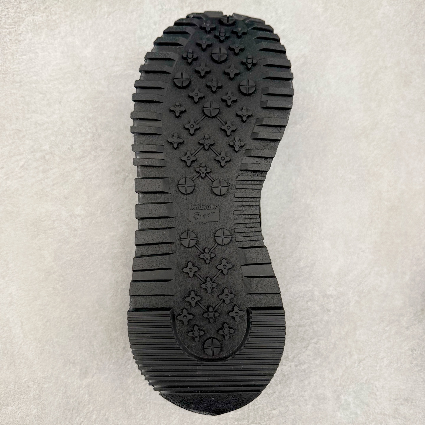 图片[9]-鬼塚虎/Onitsuka Tiger MOAGE CO Low 摩纳哥CO系列低帮厚底复古经典百搭休闲慢跑鞋 #升级原楦原纸版开发版型 #采用翻毛皮组合网织织物鞋面材质 #内嵌OrthoLite(欧索莱)透气吸汗鞋垫贴 #外置环保双层切片组合轻质防滑橡胶外底❗️ 尺码：36 37 37.5 38 39 39.5 40 40.5 41.5 42 42.5 43.5 44 45-选品中心