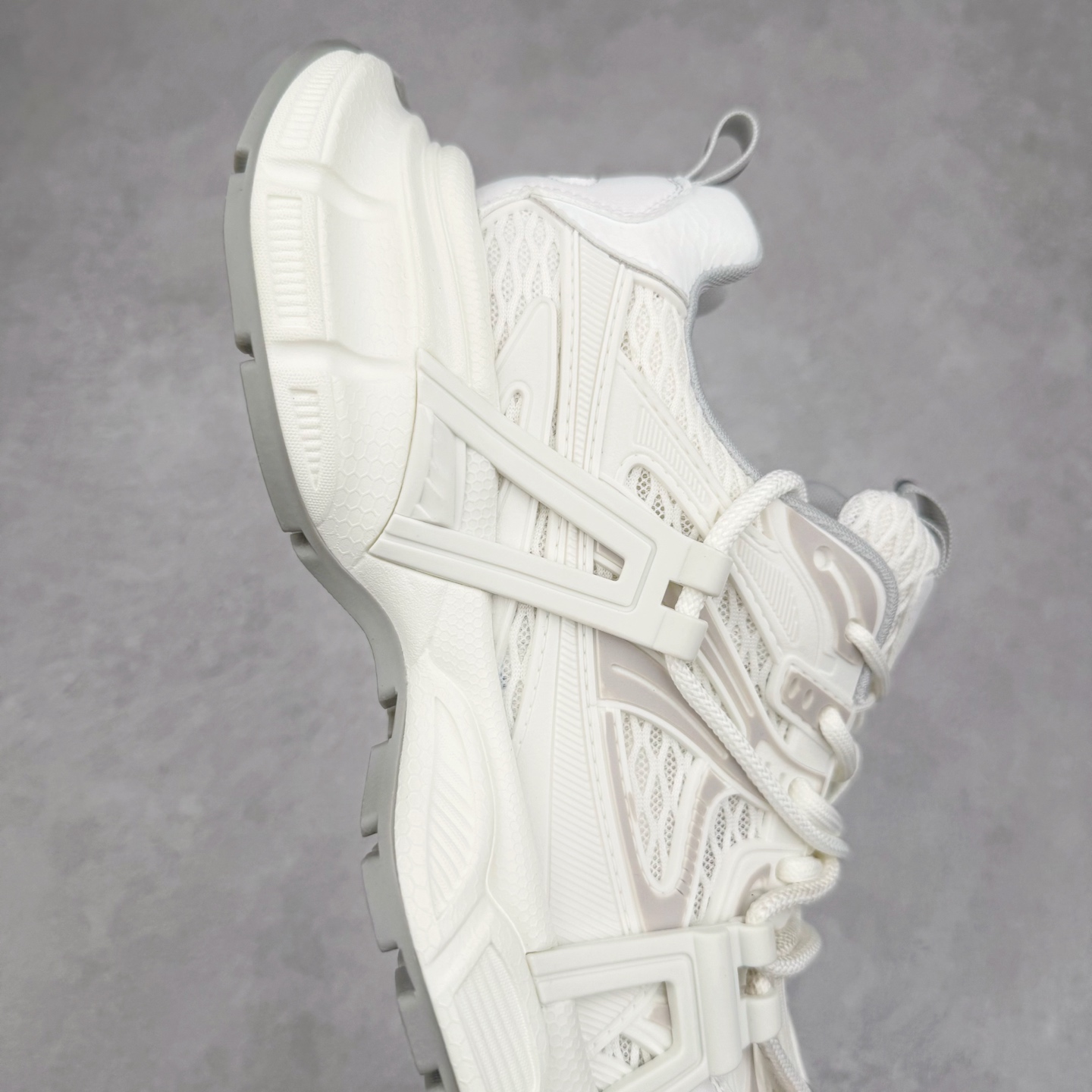 图片[6]-GG-CC Chunky Low 休闲时尚运动老爹鞋系列 广东大厂出品 完美细节 25ss春季新款 大长腿 时髦look轻松定格 不费力展现率性氛围 酷帅机能风不规则设计大底 GGcc灰色网布拼色造型设计 轻便舒适百搭 不管怎么搭都敲好看~ 尺码：35 36 37 38 39 40-选品中心