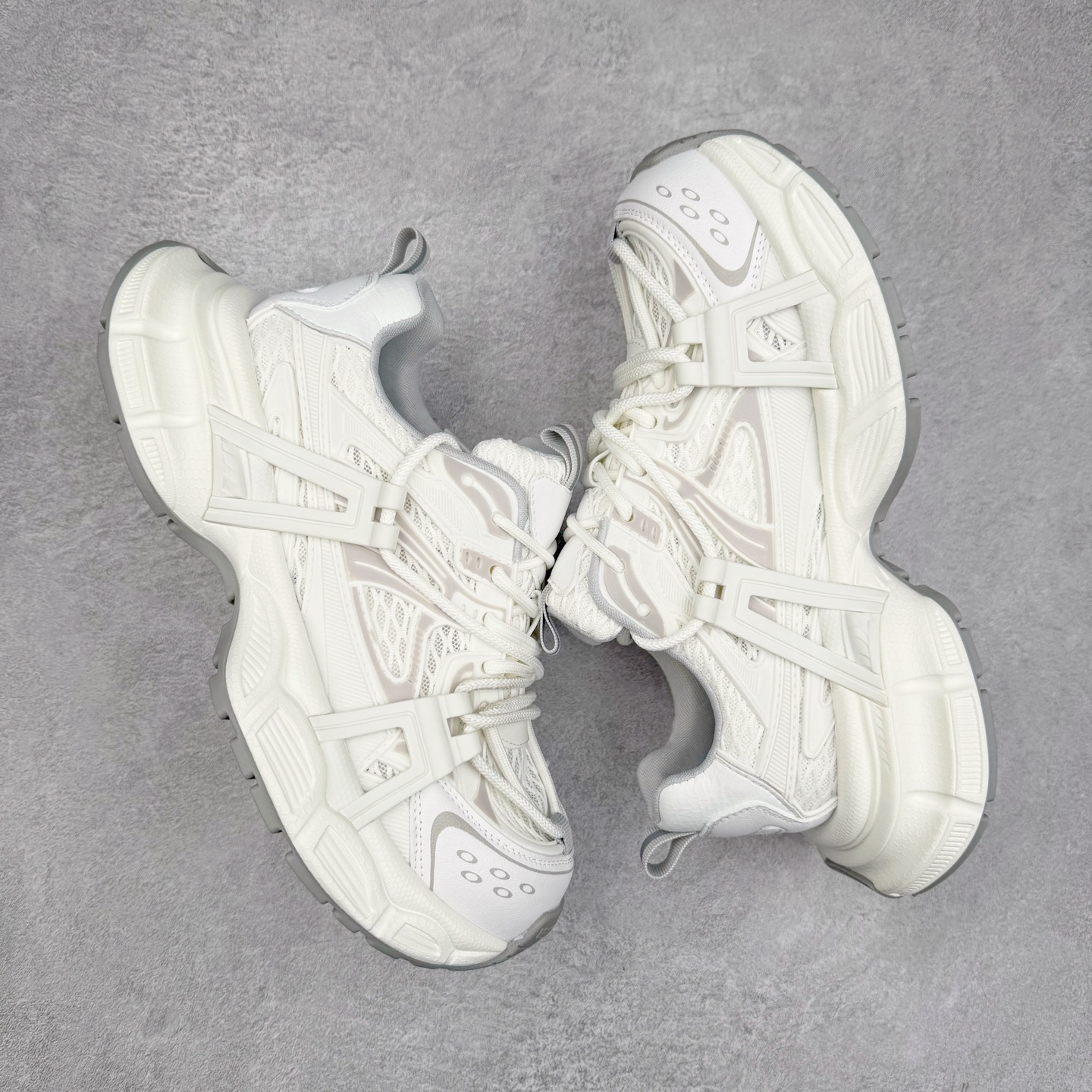 图片[3]-GG-CC Chunky Low 休闲时尚运动老爹鞋系列 广东大厂出品 完美细节 25ss春季新款 大长腿 时髦look轻松定格 不费力展现率性氛围 酷帅机能风不规则设计大底 GGcc灰色网布拼色造型设计 轻便舒适百搭 不管怎么搭都敲好看~ 尺码：35 36 37 38 39 40-选品中心