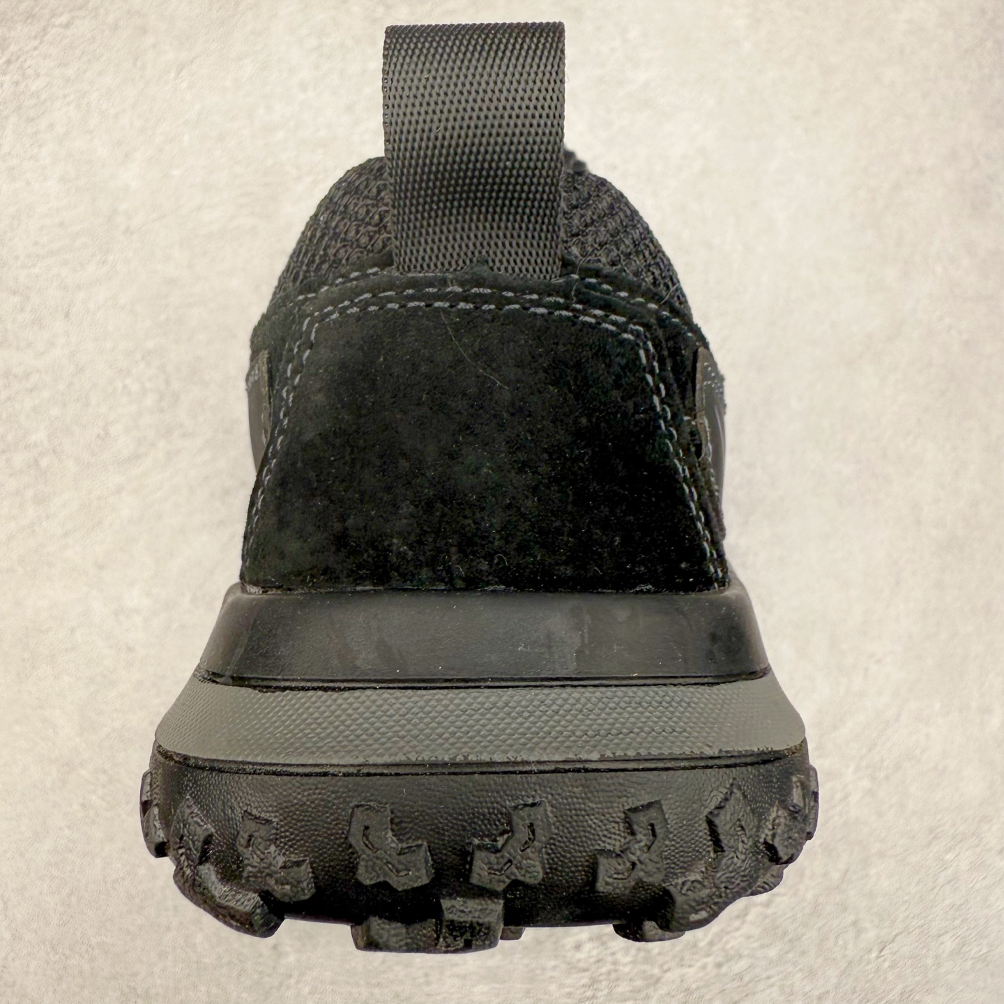 图片[8]-ECCO爱步男鞋夏季网眼鞋透气运动鞋网面休闲鞋 热酷户外系列 多种材质拼接鞋面，加强鞋内外空气双向对流，疏散闷热 保持脚感舒爽 提供亲肤透气贴合的穿着体验 简易系带设计，可自由调节鞋带松紧，方便快捷 鞋头防踢脚设计 保护脚趾防止磕碰 中底与鞋底直接拼接一体成型，合脚舒适 橡胶鞋底 轻盈柔韧，舒适耐穿 所向无界 步步生机 尺码：38 39 40 41 42 43 44 45（皮鞋码）-选品中心