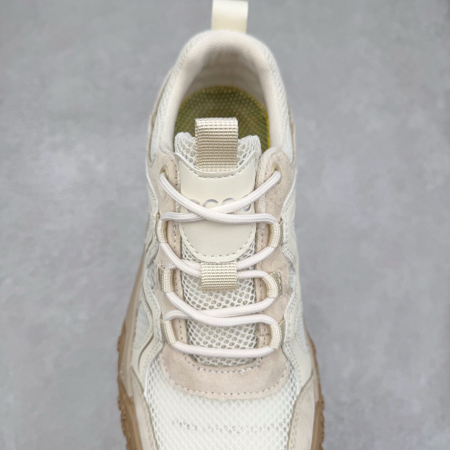 图片[5]-ECCO爱步男鞋夏季网眼鞋透气运动鞋网面休闲鞋 热酷户外系列 多种材质拼接鞋面，加强鞋内外空气双向对流，疏散闷热 保持脚感舒爽 提供亲肤透气贴合的穿着体验 简易系带设计，可自由调节鞋带松紧，方便快捷 鞋头防踢脚设计 保护脚趾防止磕碰 中底与鞋底直接拼接一体成型，合脚舒适 橡胶鞋底 轻盈柔韧，舒适耐穿 所向无界 步步生机 尺码：38 39 40 41 42 43 44 45（皮鞋码）-选品中心