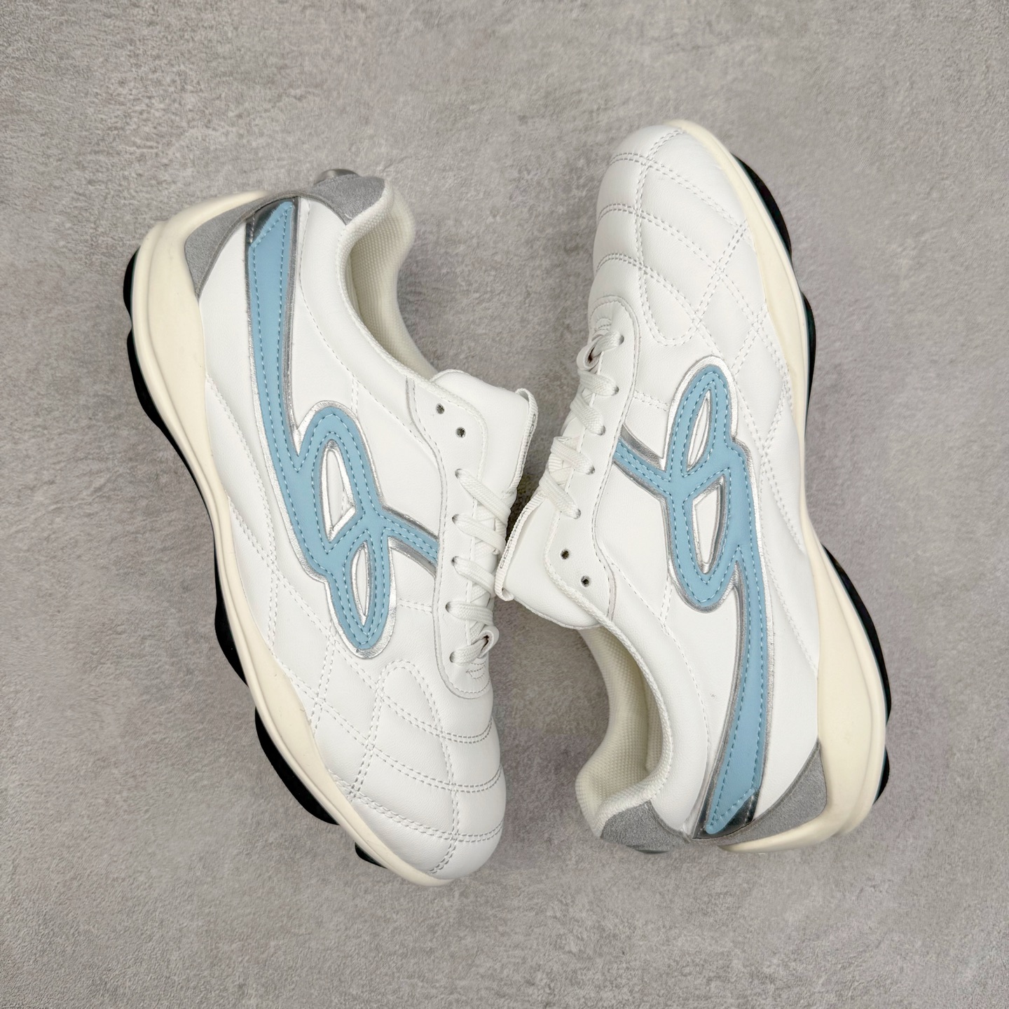 图片[3]-GOOD BAI 白敬亭同款 复古时尚流浪鞋 广东大厂货 2025春夏新品 网纹格 赛车鞋设计搭配做旧效果 是又酷又浪漫 千禧复古感 脚感特别 轻盈舒适~ 内增高设计 穿着更好搭配 尺码：35 36 37 38 39 40-选品中心