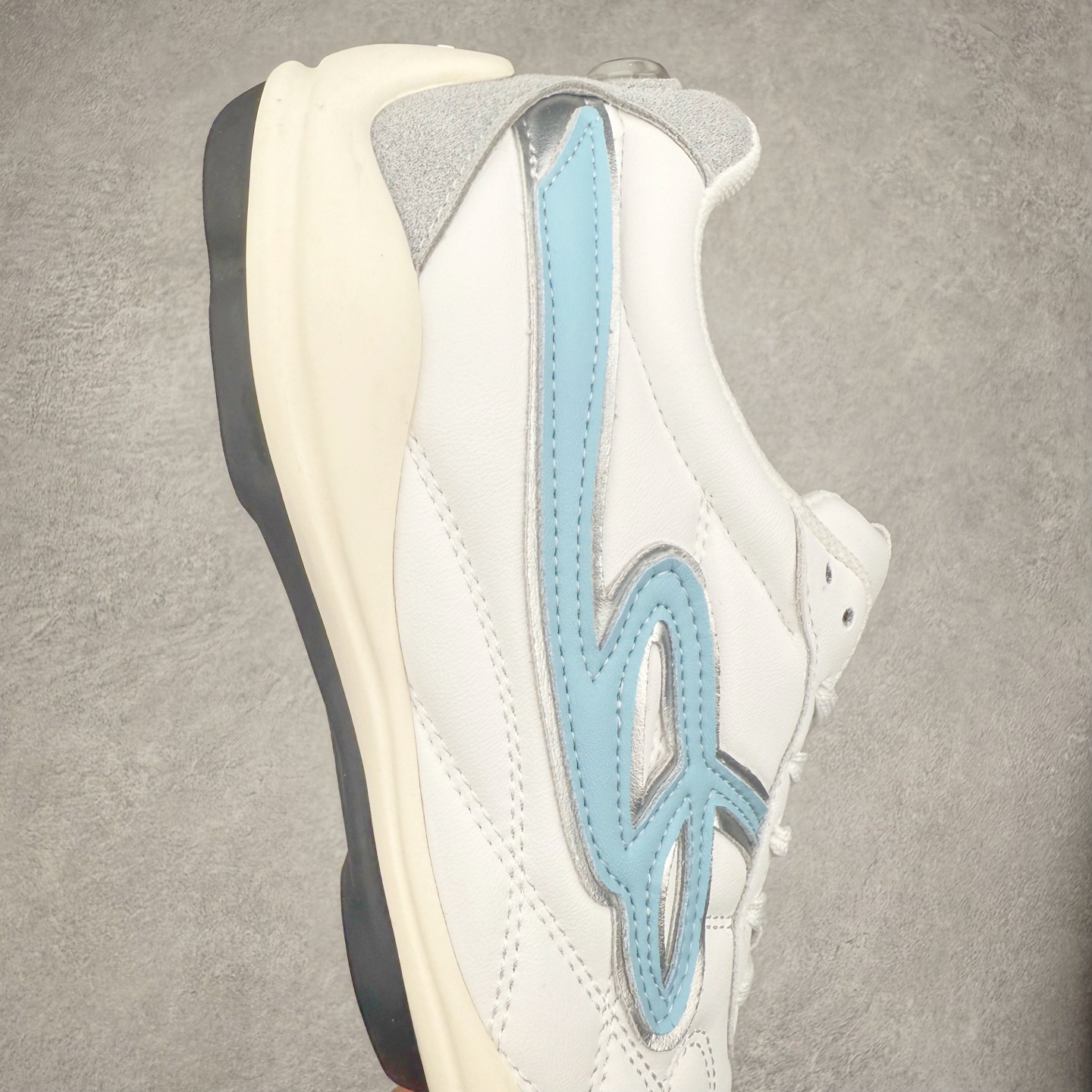 图片[6]-GOOD BAI 白敬亭同款 复古时尚流浪鞋 广东大厂货 2025春夏新品 网纹格 赛车鞋设计搭配做旧效果 是又酷又浪漫 千禧复古感 脚感特别 轻盈舒适~ 内增高设计 穿着更好搭配 尺码：35 36 37 38 39 40-选品中心