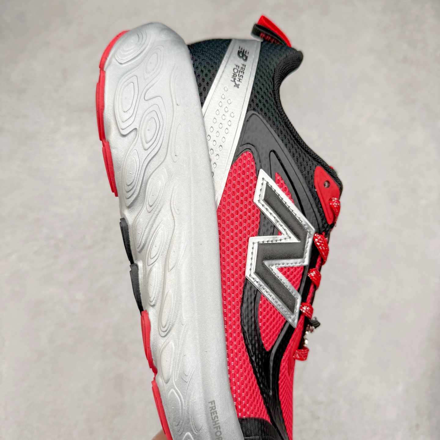 图片[6]-GANNI x New Balance NB Fresh Foam Trainer 联名舒适百搭防滑耐磨低帮跑步鞋 男女同款 黑红白 尺码：36 37 37.5 38 38.5 39.5 40 40.5 41.5 42 42.5 43 44 44.5 45-选品中心