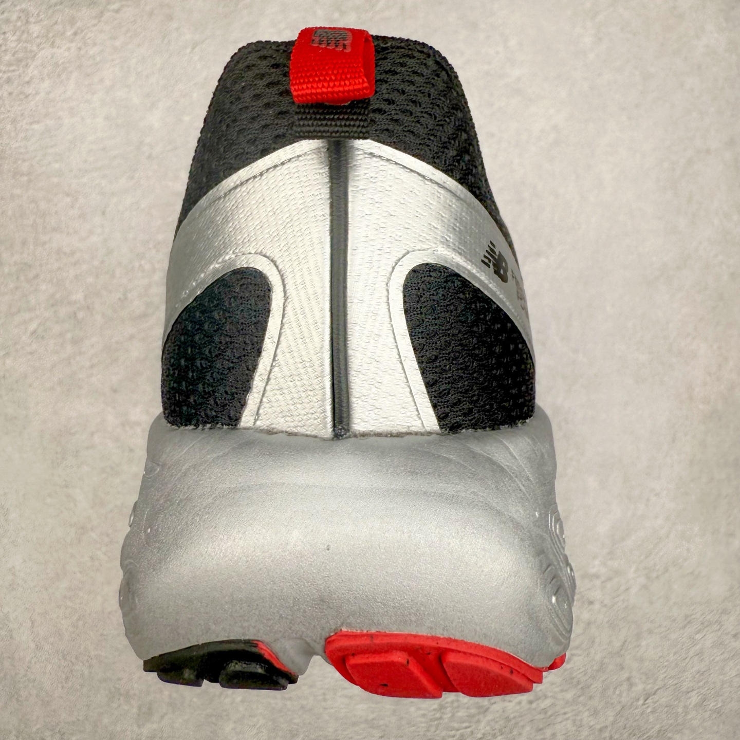 图片[8]-GANNI x New Balance NB Fresh Foam Trainer 联名舒适百搭防滑耐磨低帮跑步鞋 男女同款 黑红白 尺码：36 37 37.5 38 38.5 39.5 40 40.5 41.5 42 42.5 43 44 44.5 45-选品中心