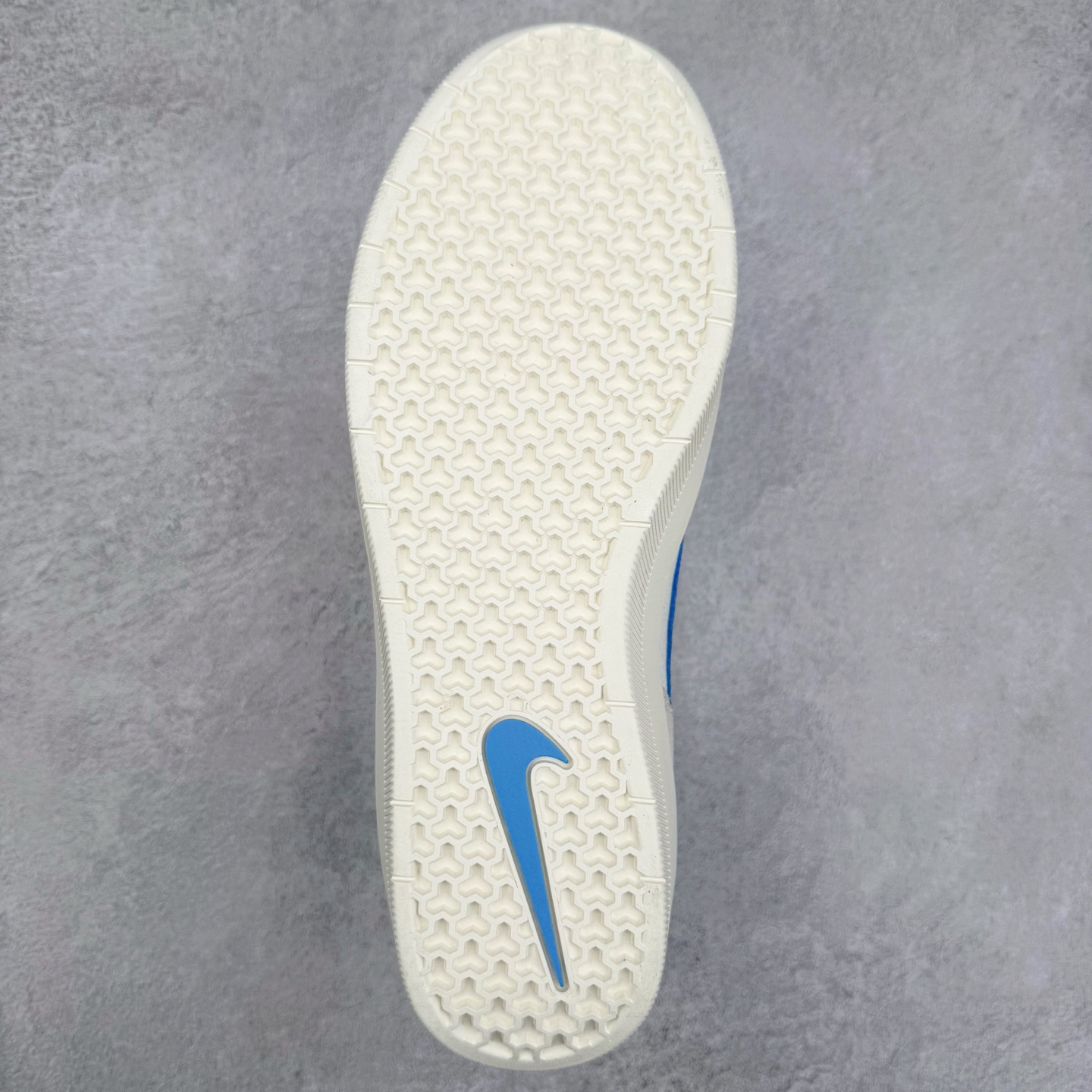 图片[9]-NK SB Force 58 空军58系列低帮休闲运动滑板板鞋 DV5477-003 鞋面由帆布和麂皮拼接 层次感丰富 搭配硫化外底 耐磨耐穿 鞋舌及中底后跟处饰有SB Logo 表明鞋款身份 采用包边设计 经久耐穿 硫化结构则有效提升灵活性 穿上这款全新推出的创意力作 助你耀动街头 尺码：36 36.5 37.5 38 38.5 39 40 40.5 41 42 42.5 43 44 45-选品中心