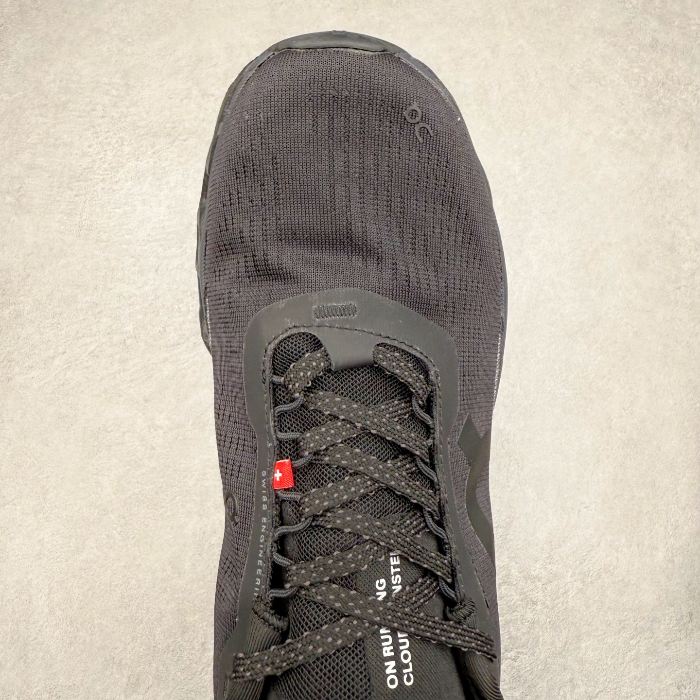 图片[4]-On Cloudmonster 2 昂跑减震生活休闲鞋 此运动品牌 开创于2010年 缓震着陆、强效回弹、轻柔质感的设计构思始终是ON研制关键 与此同时基于“为全球提供革新性的跑步感受”信念 陆续推出了多款跑鞋及其以专业运动人体跑步工程学为设计关键的功能性跑步服饰设备 让跑者不费力气地畅快畅跑 尺码：36 36.5 37.5 38 38.5 39 40 40.5 41 42 42.5 43 44 44.5 45-选品中心