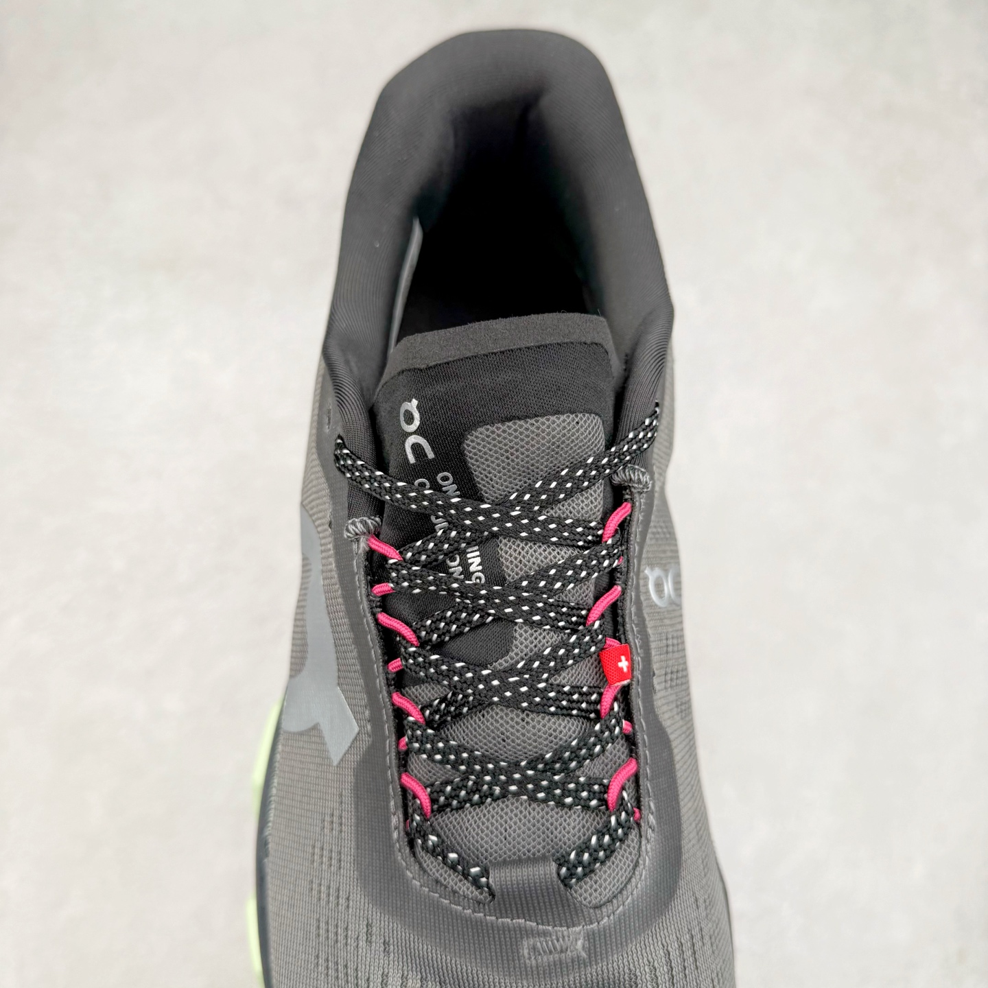 图片[5]-On Cloudmonster 2 昂跑减震生活休闲鞋 此运动品牌 开创于2010年 缓震着陆、强效回弹、轻柔质感的设计构思始终是ON研制关键 与此同时基于“为全球提供革新性的跑步感受”信念 陆续推出了多款跑鞋及其以专业运动人体跑步工程学为设计关键的功能性跑步服饰设备 让跑者不费力气地畅快畅跑 尺码：36 36.5 37.5 38 38.5 39 40 40.5 41 42 42.5 43 44 44.5 45-选品中心