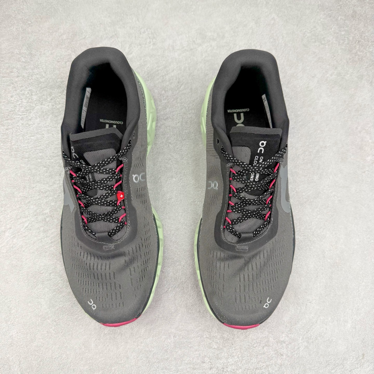 图片[2]-On Cloudmonster 2 昂跑减震生活休闲鞋 此运动品牌 开创于2010年 缓震着陆、强效回弹、轻柔质感的设计构思始终是ON研制关键 与此同时基于“为全球提供革新性的跑步感受”信念 陆续推出了多款跑鞋及其以专业运动人体跑步工程学为设计关键的功能性跑步服饰设备 让跑者不费力气地畅快畅跑 尺码：36 36.5 37.5 38 38.5 39 40 40.5 41 42 42.5 43 44 44.5 45-选品中心