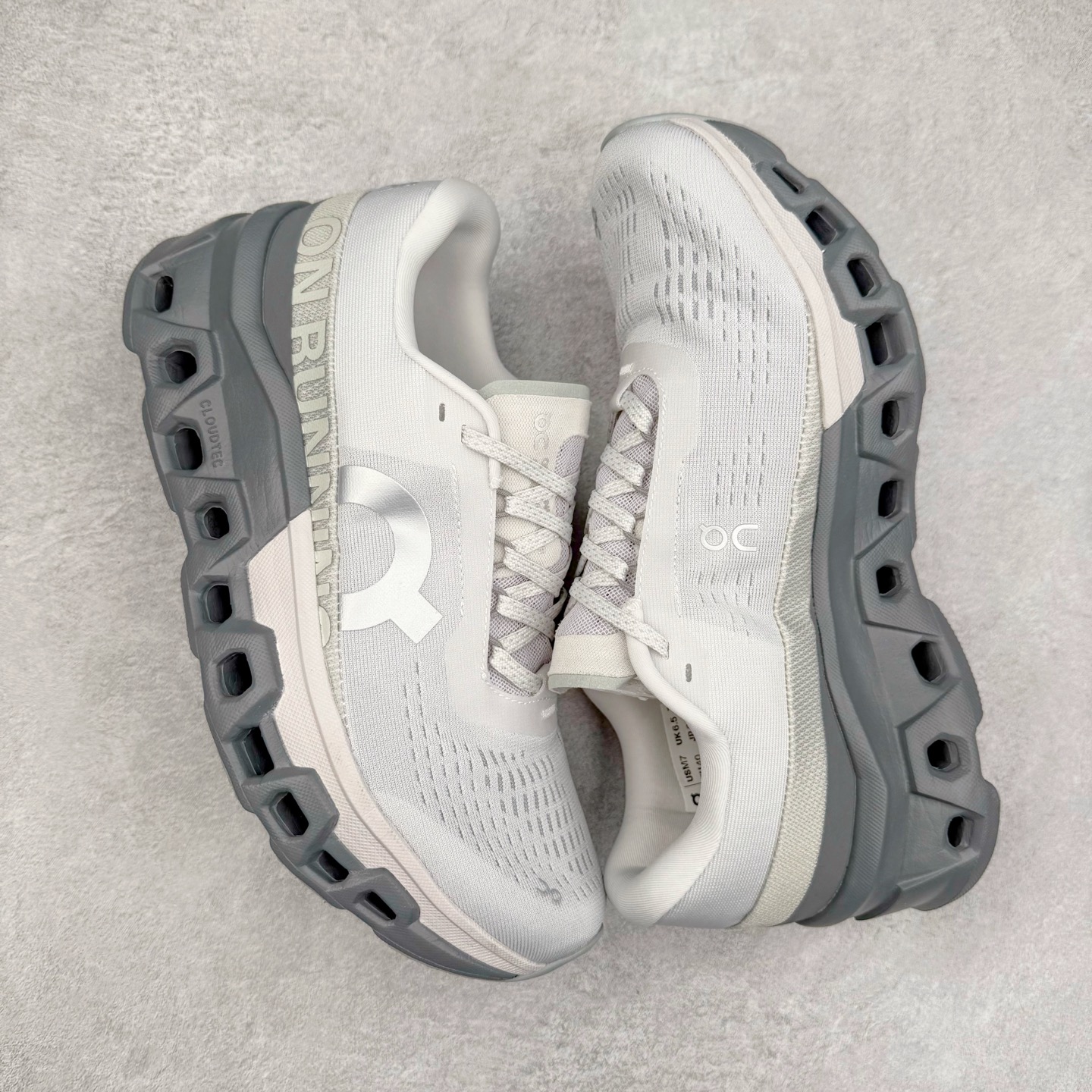 图片[3]-On Cloudmonster 2 昂跑减震生活休闲鞋 此运动品牌 开创于2010年 缓震着陆、强效回弹、轻柔质感的设计构思始终是ON研制关键 与此同时基于“为全球提供革新性的跑步感受”信念 陆续推出了多款跑鞋及其以专业运动人体跑步工程学为设计关键的功能性跑步服饰设备 让跑者不费力气地畅快畅跑 尺码：36 36.5 37.5 38 38.5 39 40 40.5 41 42 42.5 43 44 44.5 45-选品中心