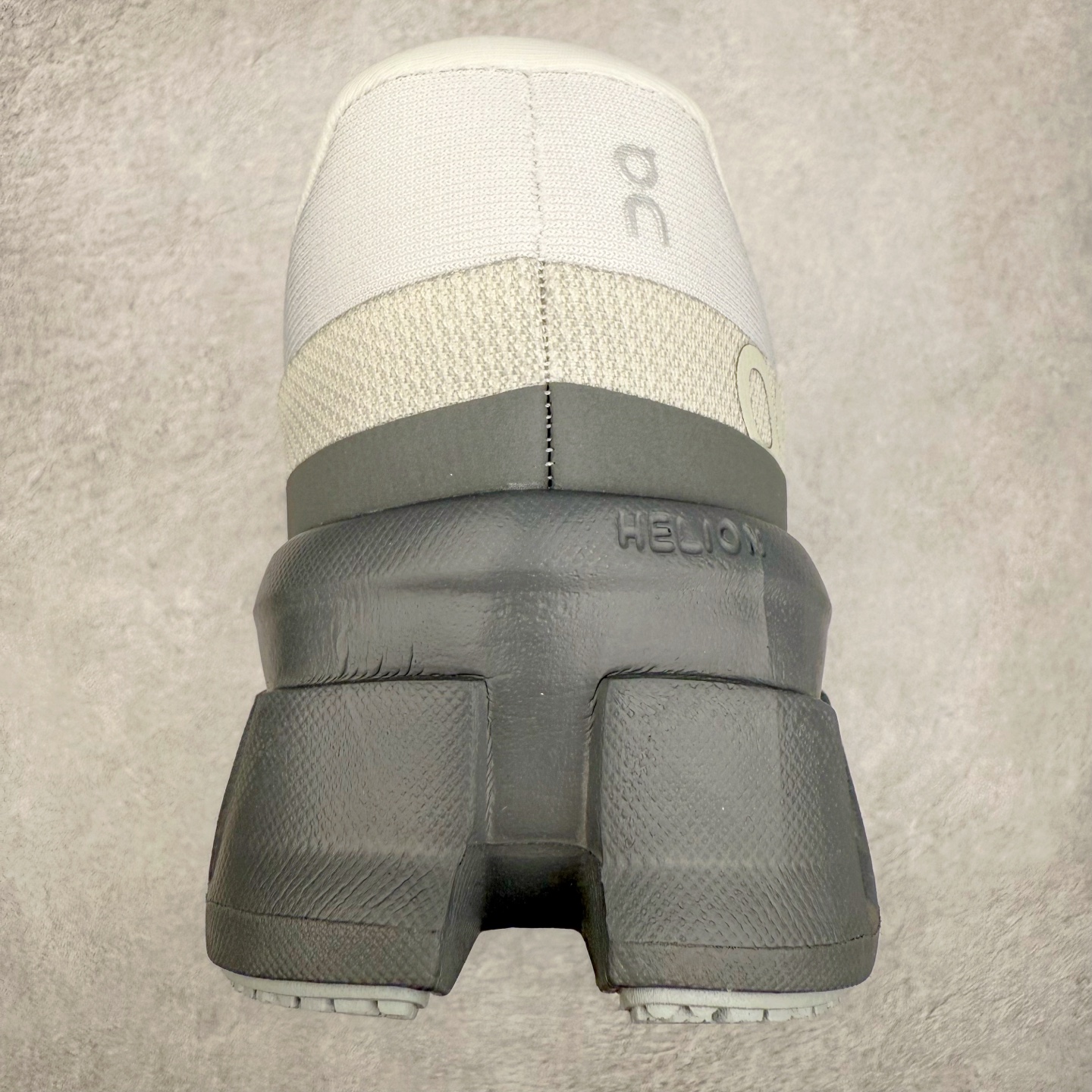 图片[8]-On Cloudmonster 2 昂跑减震生活休闲鞋 此运动品牌 开创于2010年 缓震着陆、强效回弹、轻柔质感的设计构思始终是ON研制关键 与此同时基于“为全球提供革新性的跑步感受”信念 陆续推出了多款跑鞋及其以专业运动人体跑步工程学为设计关键的功能性跑步服饰设备 让跑者不费力气地畅快畅跑 尺码：36 36.5 37.5 38 38.5 39 40 40.5 41 42 42.5 43 44 44.5 45-选品中心