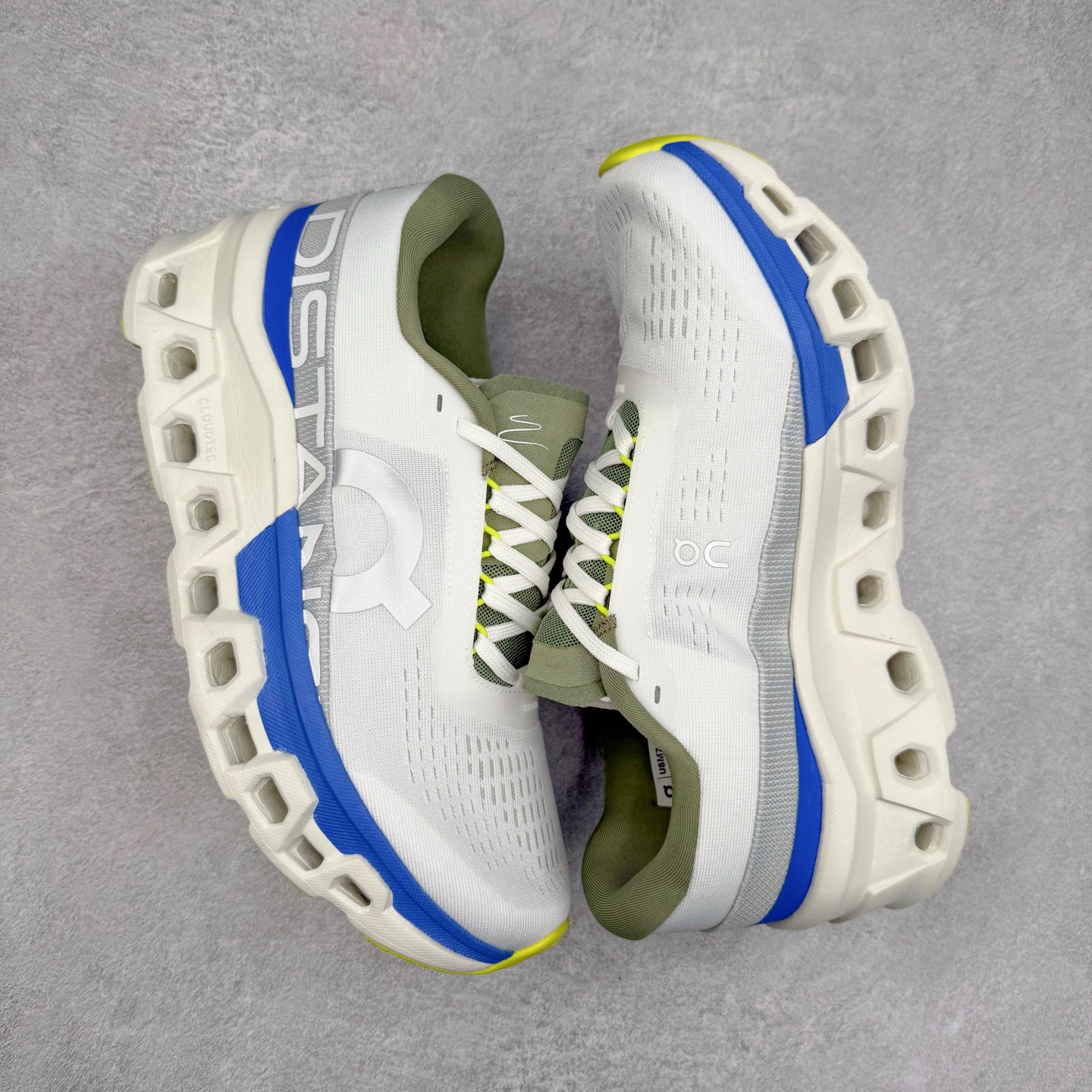 图片[3]-On Cloudmonster 2 昂跑减震生活休闲鞋 此运动品牌 开创于2010年 缓震着陆、强效回弹、轻柔质感的设计构思始终是ON研制关键 与此同时基于“为全球提供革新性的跑步感受”信念 陆续推出了多款跑鞋及其以专业运动人体跑步工程学为设计关键的功能性跑步服饰设备 让跑者不费力气地畅快畅跑 尺码：36 36.5 37.5 38 38.5 39 40 40.5 41 42 42.5 43 44 44.5 45-选品中心