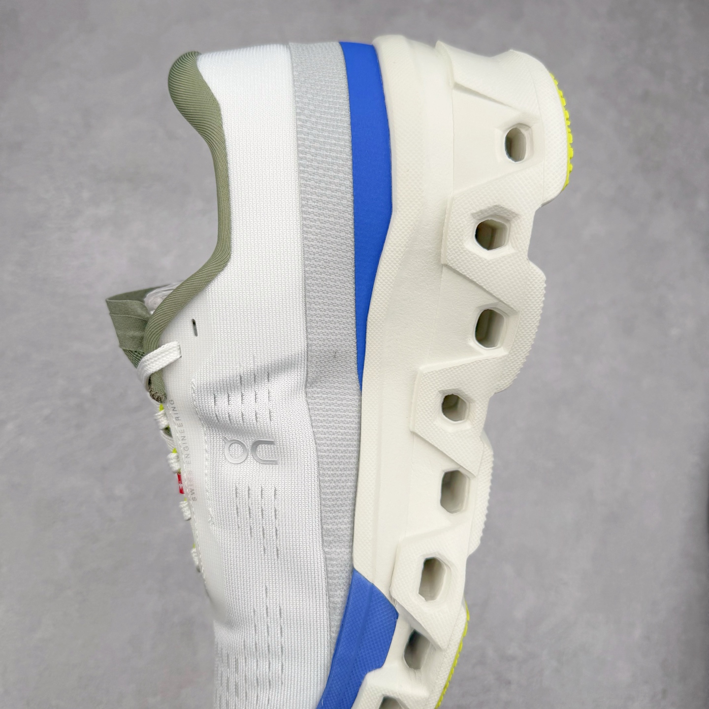 图片[7]-On Cloudmonster 2 昂跑减震生活休闲鞋 此运动品牌 开创于2010年 缓震着陆、强效回弹、轻柔质感的设计构思始终是ON研制关键 与此同时基于“为全球提供革新性的跑步感受”信念 陆续推出了多款跑鞋及其以专业运动人体跑步工程学为设计关键的功能性跑步服饰设备 让跑者不费力气地畅快畅跑 尺码：36 36.5 37.5 38 38.5 39 40 40.5 41 42 42.5 43 44 44.5 45-选品中心