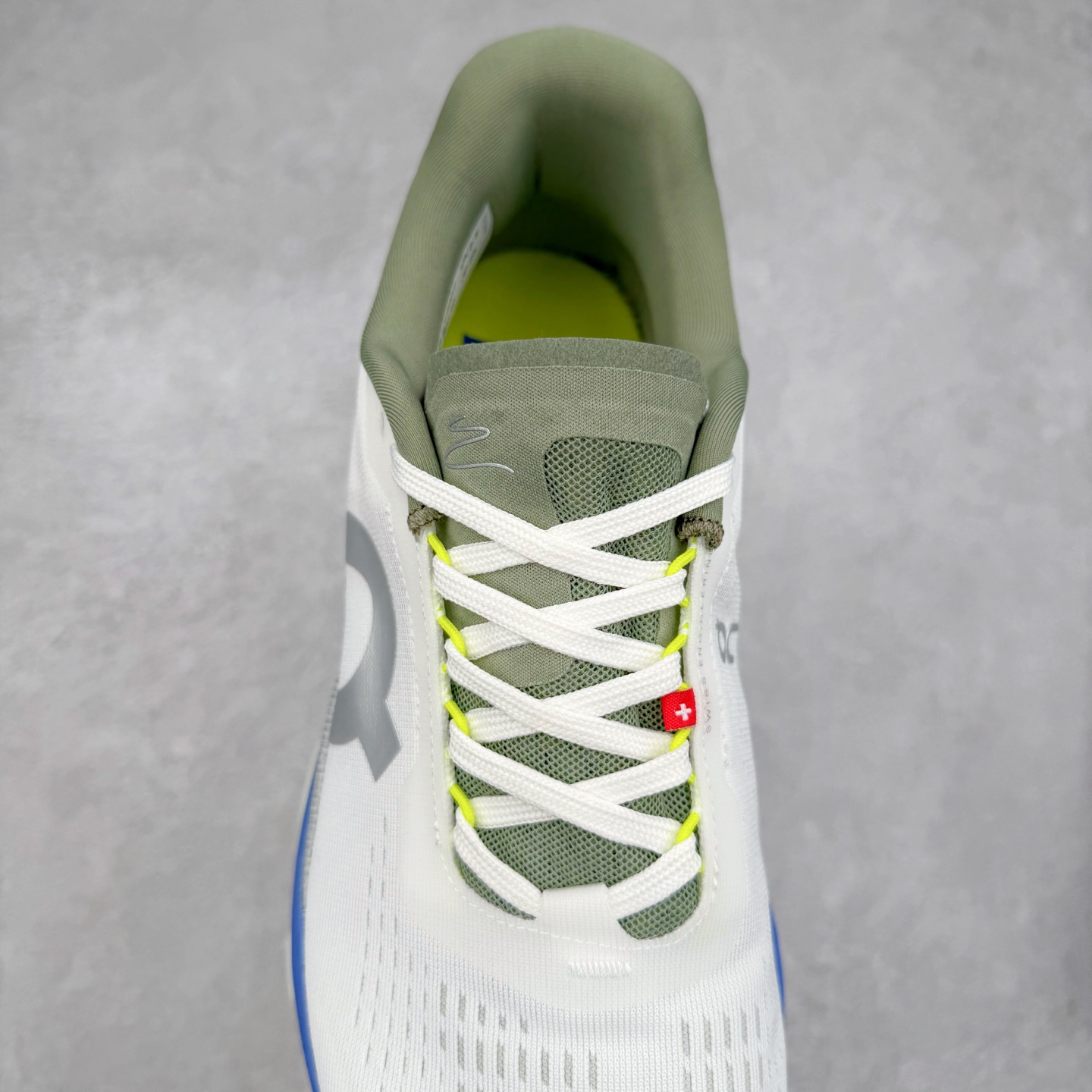 图片[5]-On Cloudmonster 2 昂跑减震生活休闲鞋 此运动品牌 开创于2010年 缓震着陆、强效回弹、轻柔质感的设计构思始终是ON研制关键 与此同时基于“为全球提供革新性的跑步感受”信念 陆续推出了多款跑鞋及其以专业运动人体跑步工程学为设计关键的功能性跑步服饰设备 让跑者不费力气地畅快畅跑 尺码：36 36.5 37.5 38 38.5 39 40 40.5 41 42 42.5 43 44 44.5 45-选品中心