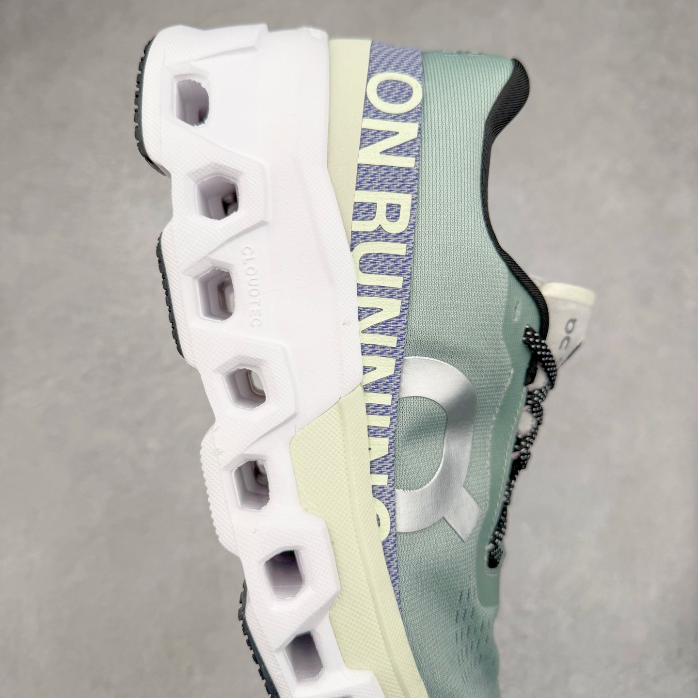 图片[6]-On Cloudmonster 2 昂跑减震生活休闲鞋 此运动品牌 开创于2010年 缓震着陆、强效回弹、轻柔质感的设计构思始终是ON研制关键 与此同时基于“为全球提供革新性的跑步感受”信念 陆续推出了多款跑鞋及其以专业运动人体跑步工程学为设计关键的功能性跑步服饰设备 让跑者不费力气地畅快畅跑 尺码：36 36.5 37.5 38 38.5 39 40 40.5 41 42 42.5 43 44 44.5 45-选品中心