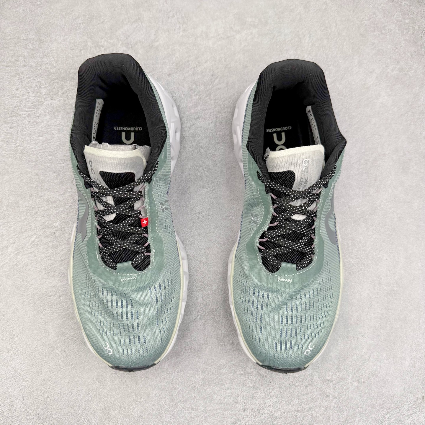 图片[2]-On Cloudmonster 2 昂跑减震生活休闲鞋 此运动品牌 开创于2010年 缓震着陆、强效回弹、轻柔质感的设计构思始终是ON研制关键 与此同时基于“为全球提供革新性的跑步感受”信念 陆续推出了多款跑鞋及其以专业运动人体跑步工程学为设计关键的功能性跑步服饰设备 让跑者不费力气地畅快畅跑 尺码：36 36.5 37.5 38 38.5 39 40 40.5 41 42 42.5 43 44 44.5 45-选品中心