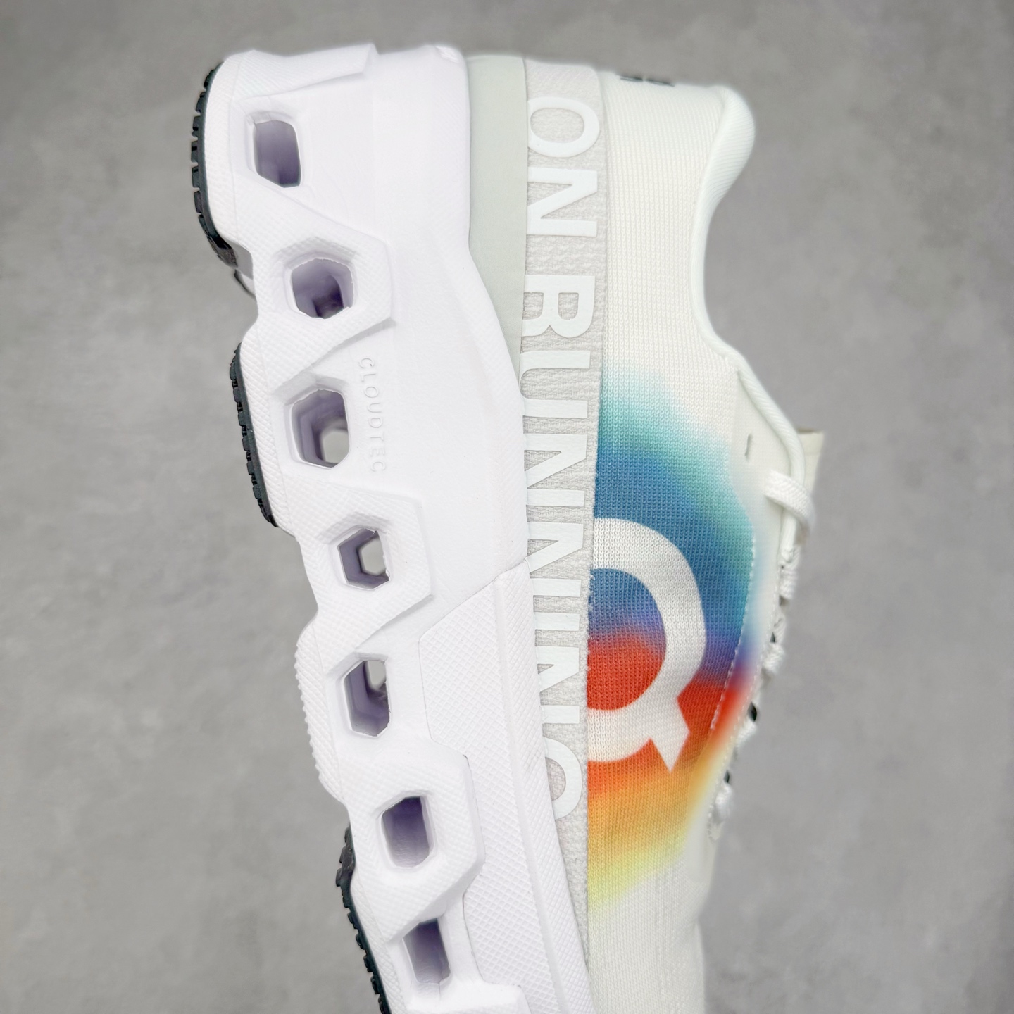 图片[6]-On Cloudmonster 2 昂跑减震生活休闲鞋 此运动品牌 开创于2010年 缓震着陆、强效回弹、轻柔质感的设计构思始终是ON研制关键 与此同时基于“为全球提供革新性的跑步感受”信念 陆续推出了多款跑鞋及其以专业运动人体跑步工程学为设计关键的功能性跑步服饰设备 让跑者不费力气地畅快畅跑 尺码：36 36.5 37.5 38 38.5 39 40 40.5 41 42 42.5 43 44 44.5 45-选品中心