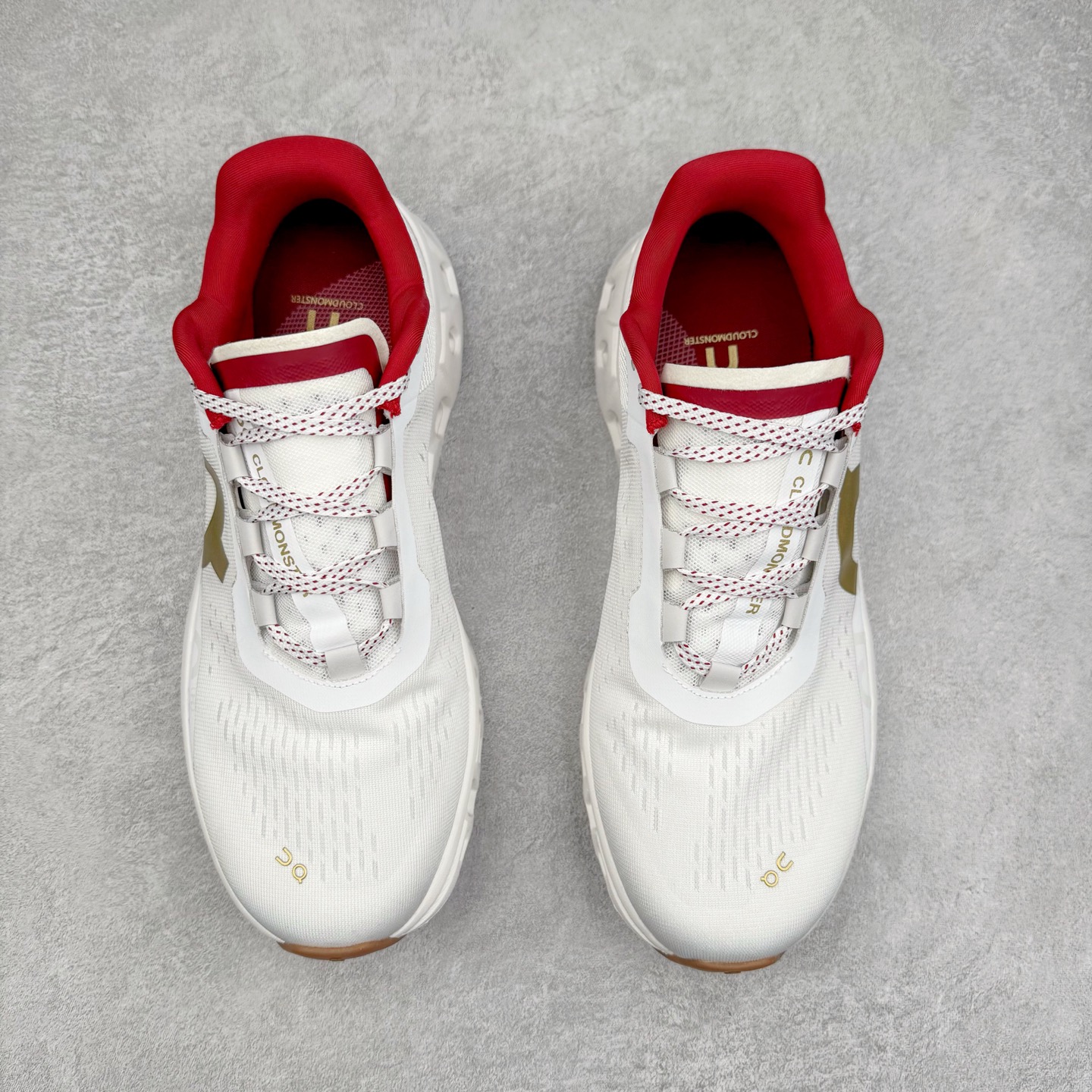 图片[2]-On Cloudmonster 2 昂跑减震生活休闲鞋 此运动品牌 开创于2010年 缓震着陆、强效回弹、轻柔质感的设计构思始终是ON研制关键 与此同时基于“为全球提供革新性的跑步感受”信念 陆续推出了多款跑鞋及其以专业运动人体跑步工程学为设计关键的功能性跑步服饰设备 让跑者不费力气地畅快畅跑 尺码：36 36.5 37.5 38 38.5 39 40 40.5 41 42 42.5 43 44 44.5 45-选品中心