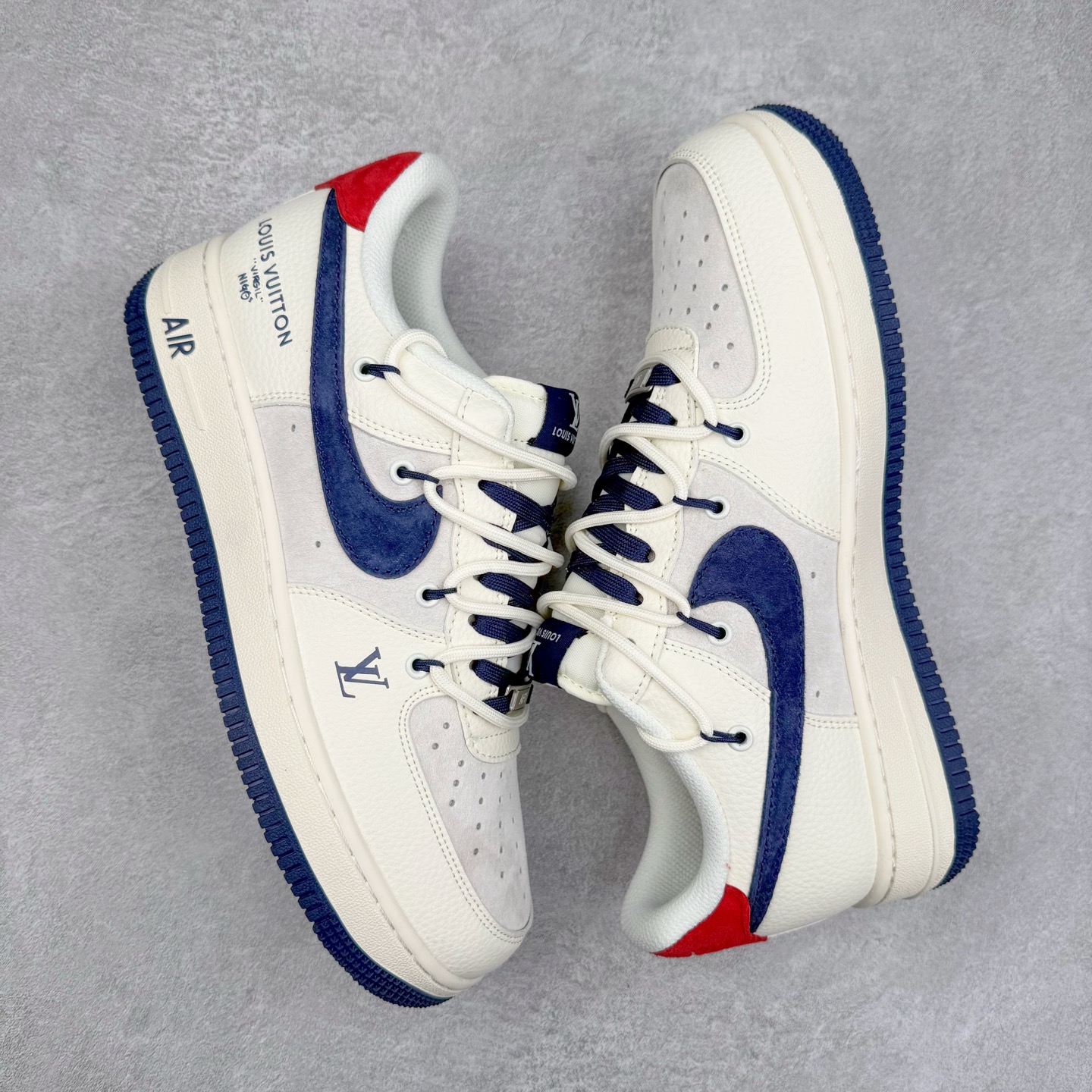 图片[3]-NK Air Force 1´07 Low 空军一号低帮百搭休闲运动板鞋 DM6868-083 柔软、弹性十足的缓震性能和出色的中底设计 横跨复古与现代的外型结合 造就出风靡全球 三十多年的Force 1 直到今天还深受青睐 实拍调校N版已经零色差零失真 百分百还原实物色彩所见即所得 不存在货不对板色差等低级问题 选购参考实物拍摄 不混卖不参货 只用心做好货严格选品 承诺混一赔十 尺码：36 36.5 37.5 38 38.5 39 40 40.5 41 42 42.5 43 44 44.5 45-选品中心