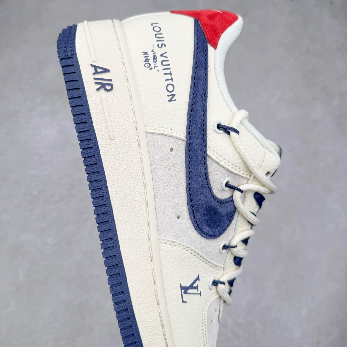 图片[6]-NK Air Force 1´07 Low 空军一号低帮百搭休闲运动板鞋 DM6868-083 柔软、弹性十足的缓震性能和出色的中底设计 横跨复古与现代的外型结合 造就出风靡全球 三十多年的Force 1 直到今天还深受青睐 实拍调校N版已经零色差零失真 百分百还原实物色彩所见即所得 不存在货不对板色差等低级问题 选购参考实物拍摄 不混卖不参货 只用心做好货严格选品 承诺混一赔十 尺码：36 36.5 37.5 38 38.5 39 40 40.5 41 42 42.5 43 44 44.5 45-选品中心