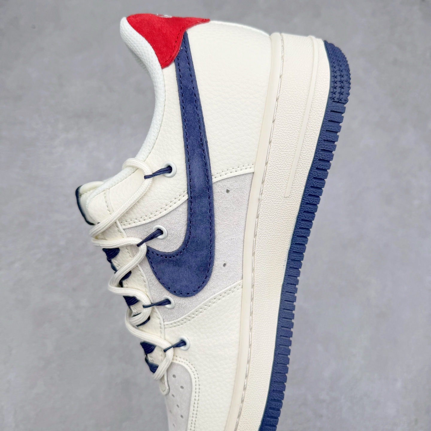 图片[7]-NK Air Force 1´07 Low 空军一号低帮百搭休闲运动板鞋 DM6868-083 柔软、弹性十足的缓震性能和出色的中底设计 横跨复古与现代的外型结合 造就出风靡全球 三十多年的Force 1 直到今天还深受青睐 实拍调校N版已经零色差零失真 百分百还原实物色彩所见即所得 不存在货不对板色差等低级问题 选购参考实物拍摄 不混卖不参货 只用心做好货严格选品 承诺混一赔十 尺码：36 36.5 37.5 38 38.5 39 40 40.5 41 42 42.5 43 44 44.5 45-选品中心