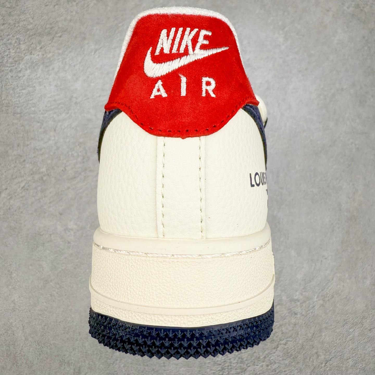 图片[8]-NK Air Force 1´07 Low 空军一号低帮百搭休闲运动板鞋 DM6868-083 柔软、弹性十足的缓震性能和出色的中底设计 横跨复古与现代的外型结合 造就出风靡全球 三十多年的Force 1 直到今天还深受青睐 实拍调校N版已经零色差零失真 百分百还原实物色彩所见即所得 不存在货不对板色差等低级问题 选购参考实物拍摄 不混卖不参货 只用心做好货严格选品 承诺混一赔十 尺码：36 36.5 37.5 38 38.5 39 40 40.5 41 42 42.5 43 44 44.5 45-选品中心