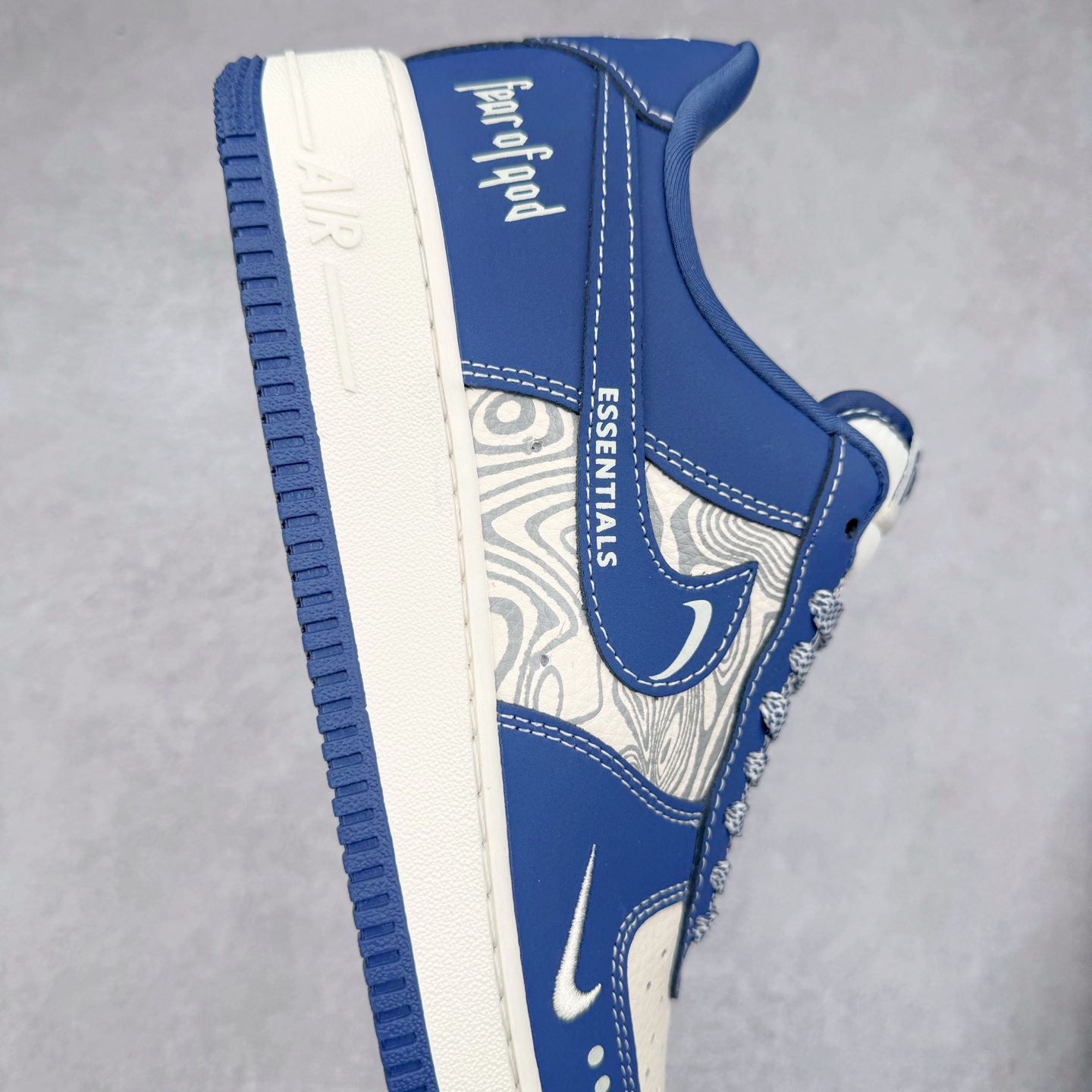 图片[6]-NK Air Force 1´07 Low 空军一号低帮百搭休闲运动板鞋 KK1988-079 柔软、弹性十足的缓震性能和出色的中底设计 横跨复古与现代的外型结合 造就出风靡全球 三十多年的Force 1 直到今天还深受青睐 实拍调校N版已经零色差零失真 百分百还原实物色彩所见即所得 不存在货不对板色差等低级问题 选购参考实物拍摄 不混卖不参货 只用心做好货严格选品 承诺混一赔十 尺码：36 36.5 37.5 38 38.5 39 40 40.5 41 42 42.5 43 44 44.5 45-选品中心