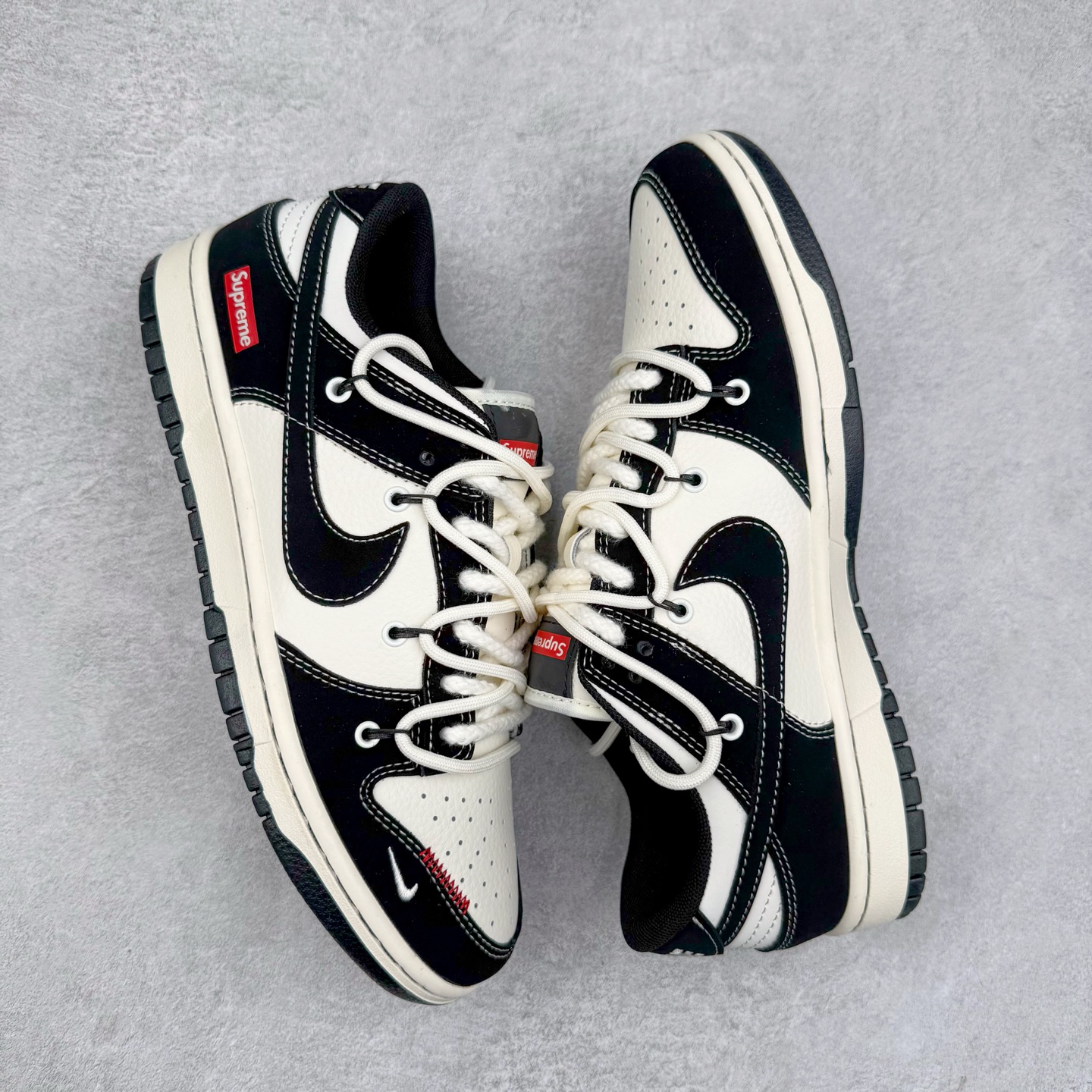 图片[3]-NK Dunk Low 定制配色 YX5066-280 大厂出品 极力推荐 原装头层材料 独家版型蒸餾加工帶來的是更好的视觉和脚感体验大厂纯原品质出货 清洁度 电绣工艺 皮料切割干净无任何毛边 细节完美 实拍调校N版已经零色差零失真 百分百还原实物色彩所见即所得 不存在货不对板色差等低级问题 选购参考实物拍摄 不混卖不参货 只用心做好货严格选品 承诺混一赔十 尺码：36 36.5 37.5 38 38.5 39 40 40.5 41 42 42.5 43 44 44.5 45-选品中心