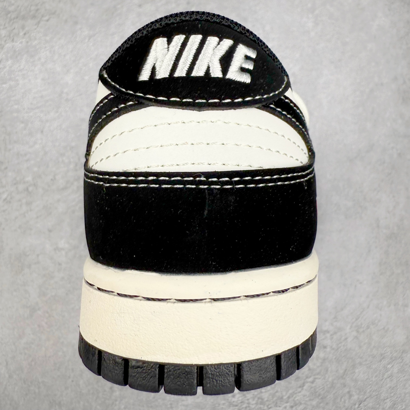 图片[8]-NK Dunk Low 定制配色 YX5066-280 大厂出品 极力推荐 原装头层材料 独家版型蒸餾加工帶來的是更好的视觉和脚感体验大厂纯原品质出货 清洁度 电绣工艺 皮料切割干净无任何毛边 细节完美 实拍调校N版已经零色差零失真 百分百还原实物色彩所见即所得 不存在货不对板色差等低级问题 选购参考实物拍摄 不混卖不参货 只用心做好货严格选品 承诺混一赔十 尺码：36 36.5 37.5 38 38.5 39 40 40.5 41 42 42.5 43 44 44.5 45-选品中心