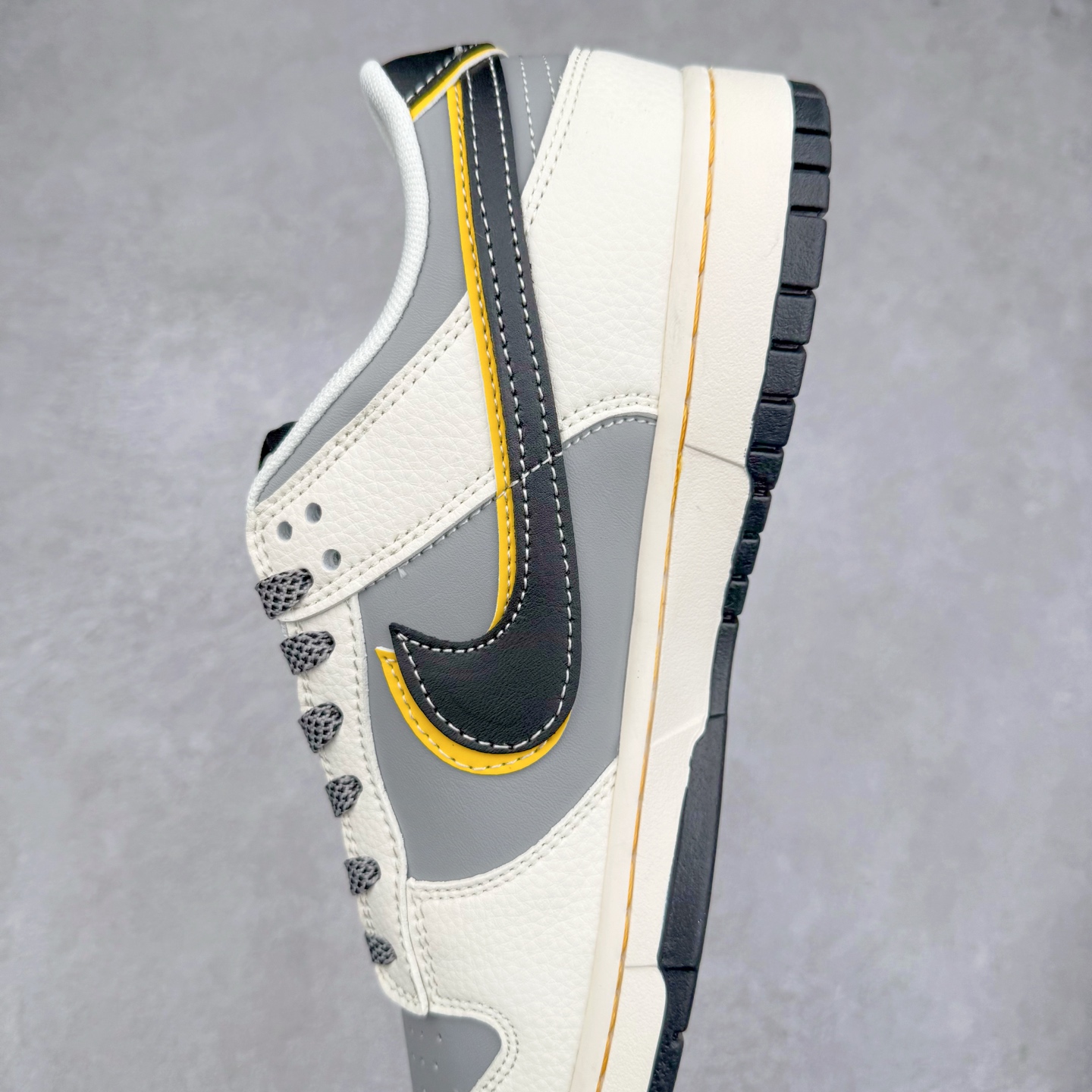 图片[7]-NK Dunk Low 定制配色 XX3168-166 大厂出品 极力推荐 原装头层材料 独家版型蒸餾加工帶來的是更好的视觉和脚感体验大厂纯原品质出货 清洁度 电绣工艺 皮料切割干净无任何毛边 细节完美 实拍调校N版已经零色差零失真 百分百还原实物色彩所见即所得 不存在货不对板色差等低级问题 选购参考实物拍摄 不混卖不参货 只用心做好货严格选品 承诺混一赔十 尺码：36 36.5 37.5 38 38.5 39 40 40.5 41 42 42.5 43 44 44.5 45-选品中心