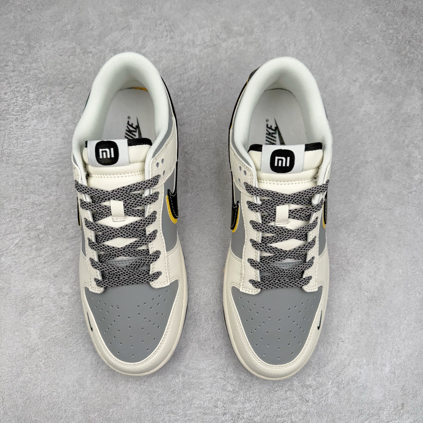 图片[2]-NK Dunk Low 定制配色 XX3168-166 大厂出品 极力推荐 原装头层材料 独家版型蒸餾加工帶來的是更好的视觉和脚感体验大厂纯原品质出货 清洁度 电绣工艺 皮料切割干净无任何毛边 细节完美 实拍调校N版已经零色差零失真 百分百还原实物色彩所见即所得 不存在货不对板色差等低级问题 选购参考实物拍摄 不混卖不参货 只用心做好货严格选品 承诺混一赔十 尺码：36 36.5 37.5 38 38.5 39 40 40.5 41 42 42.5 43 44 44.5 45-选品中心