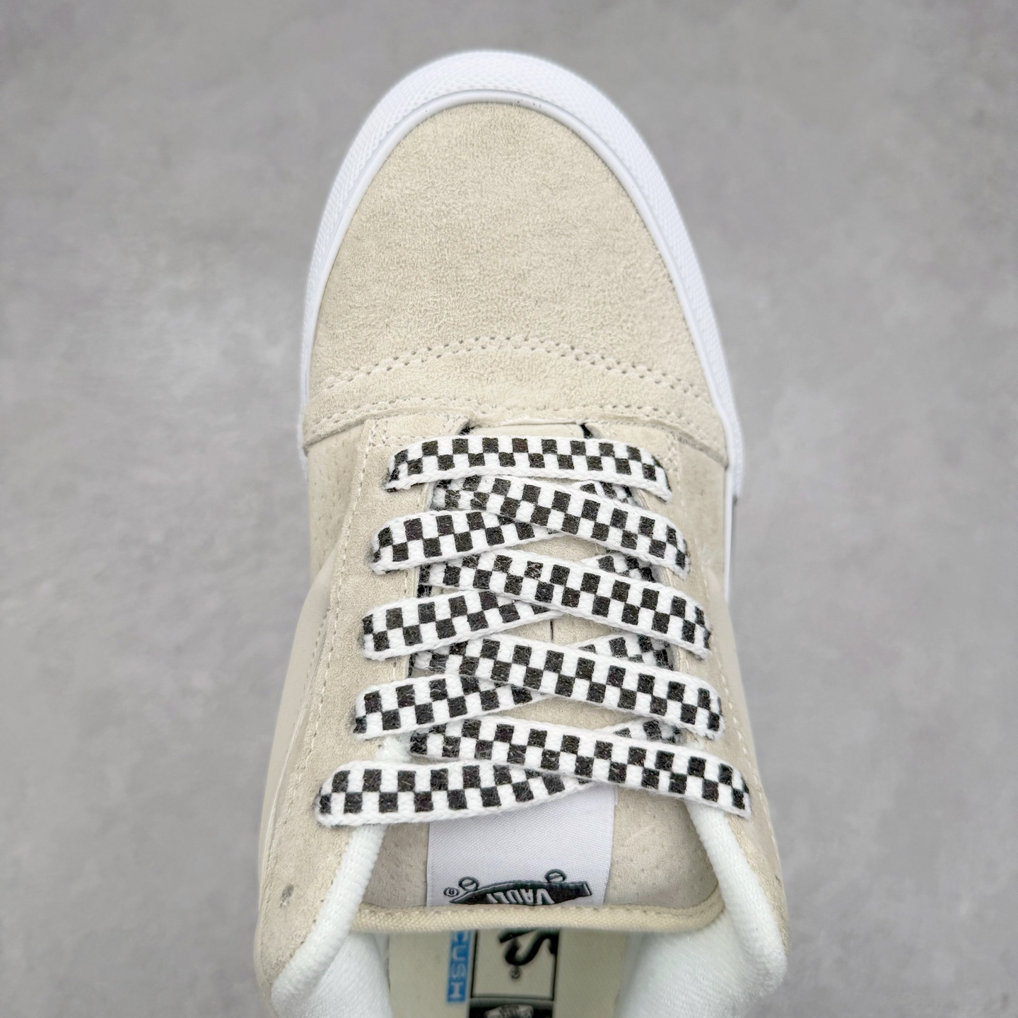 图片[4]-Vans Knu Skool VLT 白黑 官方新款 复古休闲胖胖面包鞋 肥胖版大LOGO原版全皮猪八面料 货号：VN0007QDQJM 尺码：35 36 36.5 37 38 38.5 39 40 40.5 41 42 42.5 43 44 工艺：硫化1：1（重量1：1、真标、原钢印、材质标、鞋型标、合格证）-选品中心