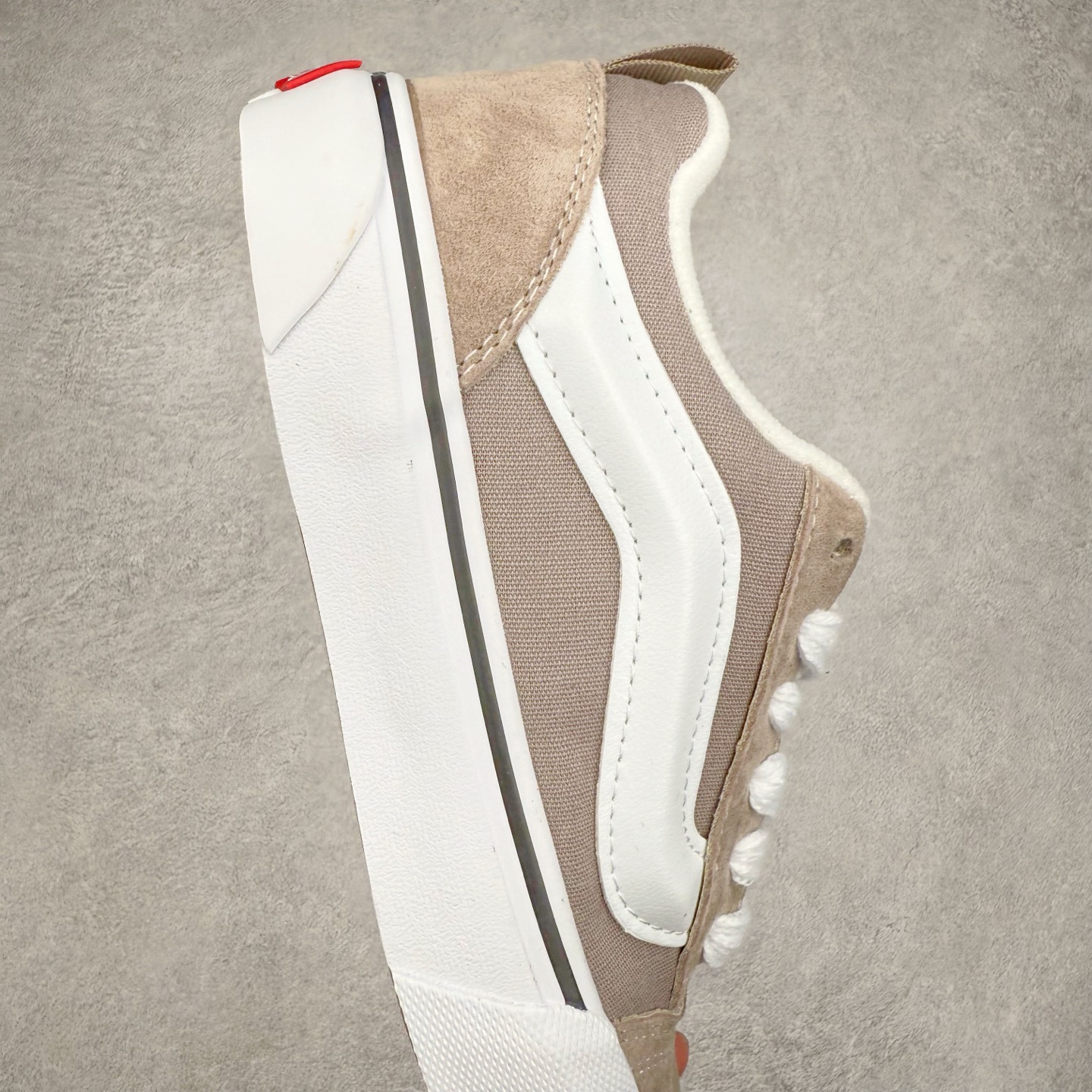 图片[6]-Vans Knu Skool 卡其灰 肥胖版立体大Logo 加厚鞋舌 低帮复古休闲硫化面包鞋 尺码：35 36 36.5 37 38 38.5 39 40 40.5 41 42 42.5 43 44 45 工艺：硫化1：1（重量1：1、真标、原钢印、材质标、鞋型标、合格证）-选品中心