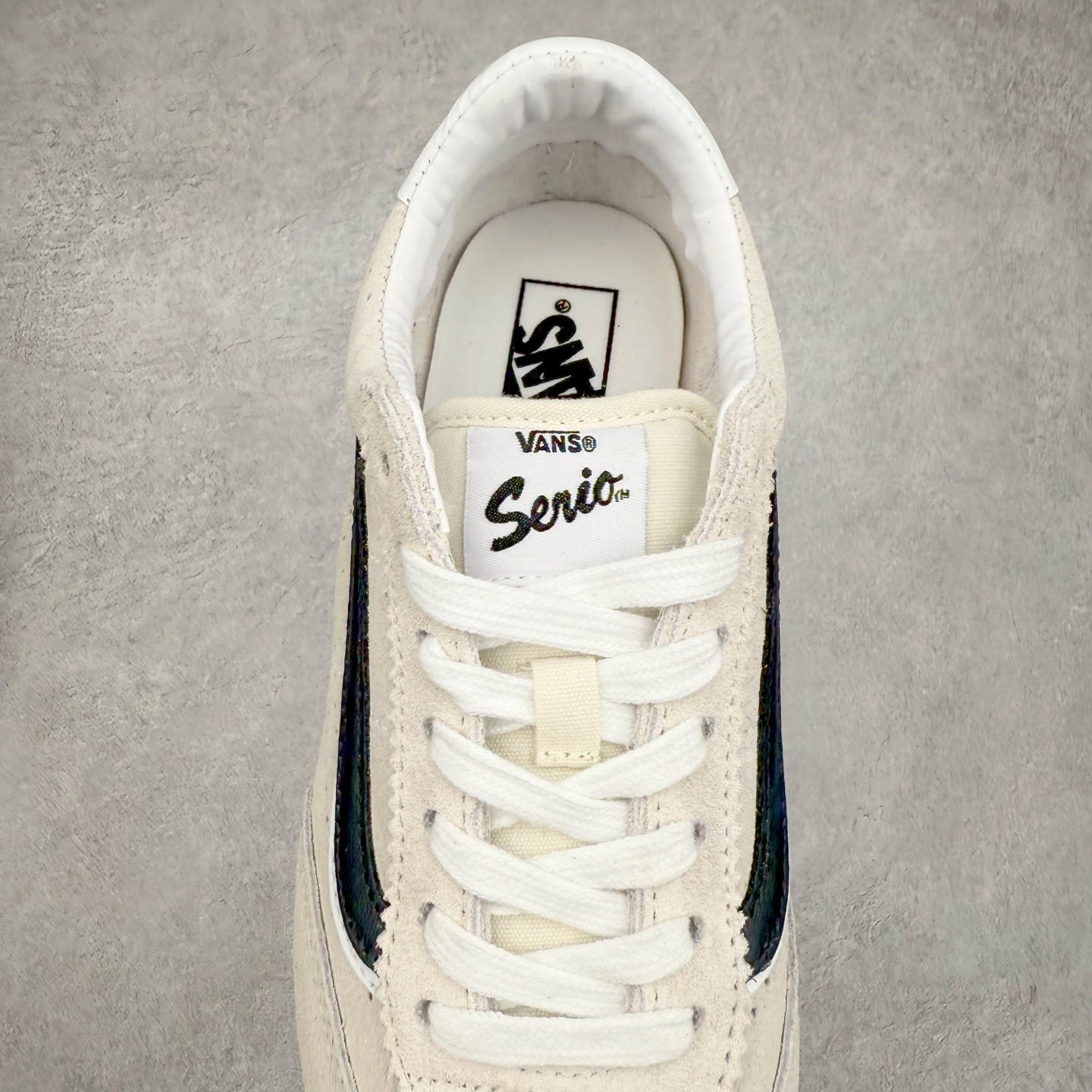 图片[5]-Vans Super Low Pro 米白蓝 官方新款 复古薄底德训鞋系列 以经典Vans Serio为灵感，氛围感樱花粉，与春日街头适配度拉满，一脚踩进浅浅春色。华夫大底搭上 EVA 泡棉科技，脚感舒适怎么Live都生动，轻盈出门！ 货号：VN000D83O3N 尺码：35 36 36.5 37 38 38.5 39 40-选品中心