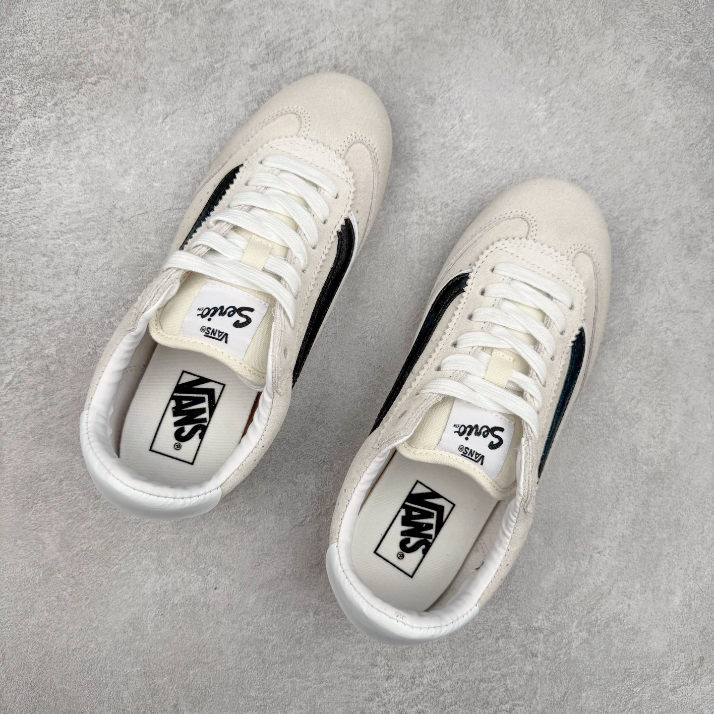 图片[3]-Vans Super Low Pro 米白蓝 官方新款 复古薄底德训鞋系列 以经典Vans Serio为灵感，氛围感樱花粉，与春日街头适配度拉满，一脚踩进浅浅春色。华夫大底搭上 EVA 泡棉科技，脚感舒适怎么Live都生动，轻盈出门！ 货号：VN000D83O3N 尺码：35 36 36.5 37 38 38.5 39 40-选品中心