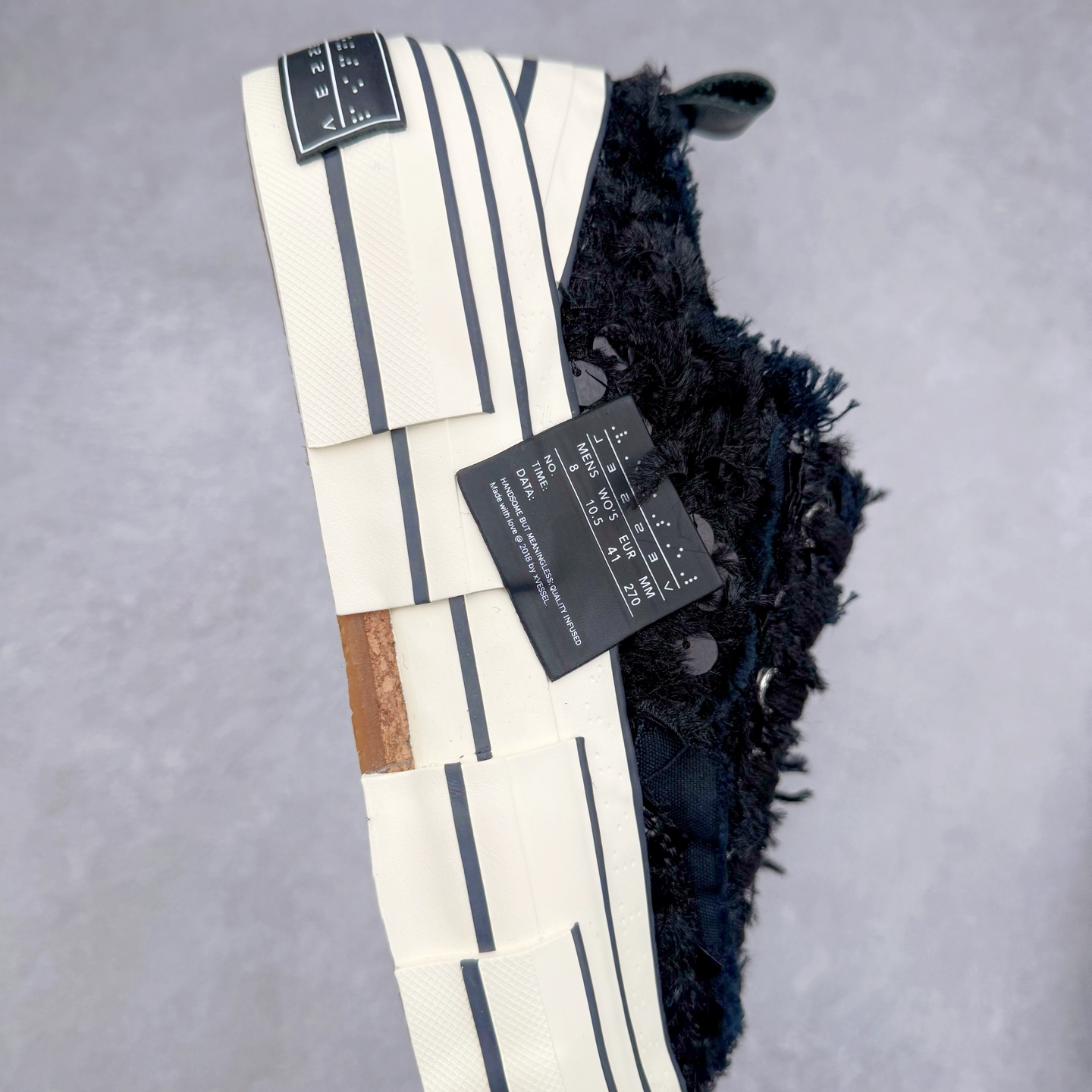 图片[6]-＃纯原 xVESSEL G.O.P. Low 全硫化乞丐鞋 吴建豪主理品牌 解构重叠厚底软木低帮硫化板鞋 全配色原鞋开发 支持对比 细节 工艺 等.. 当前市售最高版本 正确半贴合鞋标工艺 正确鞋头上翘整体楦型 原厂12蛊司厚实舒适帆布面料 面料工序需要通过三次水洗 散落自然杂乱流苏做旧复古效果 支持NFC网页编码识别 升级厚实软木塞内底 纯手工贴合多重围条硫化工艺 原鞋包装 原鞋代码鞋标完全一致 市面顶级毒盒版本 工艺细节 全网络能覆盖到的地方最强 至今无别的工厂能超越的品质 尺码：35 36 37 38 39 40 41 42 43 44 45-选品中心