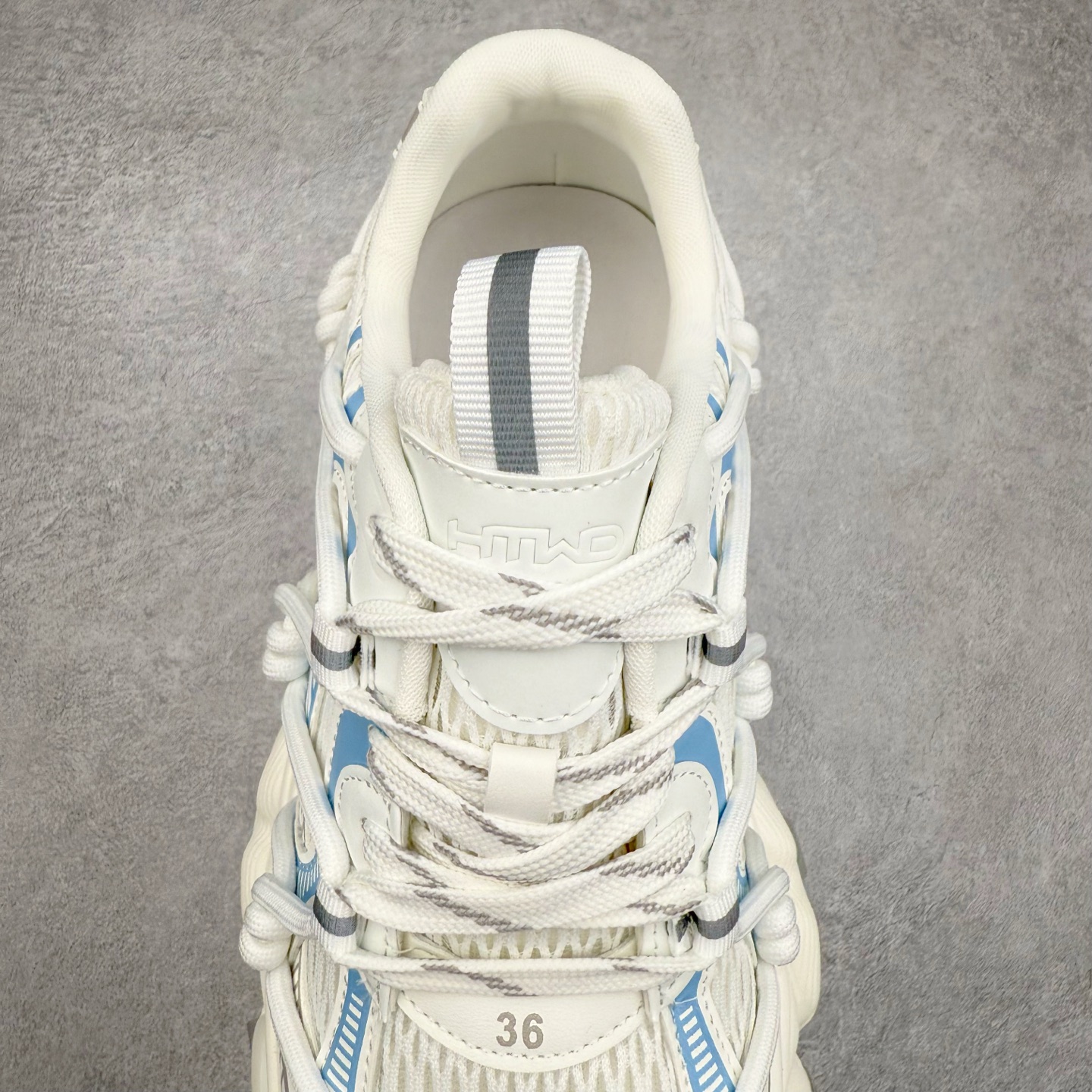 图片[5]-GG-CC Chunky Low休闲运动厚底增高老爹鞋 广东大厂出品 完美细节 25ss春季新款厚底增高 大长腿 时髦look轻松定格 不费力展现率性氛围 高档银盒 酷帅机能风不规则设计大底 双鞋带拼色造型设计 轻便舒适百搭 GGcc厚底增高简直就是小个子的快乐! 不管怎么搭都好看~ 尺码：35 36 37 38 39 40-选品中心