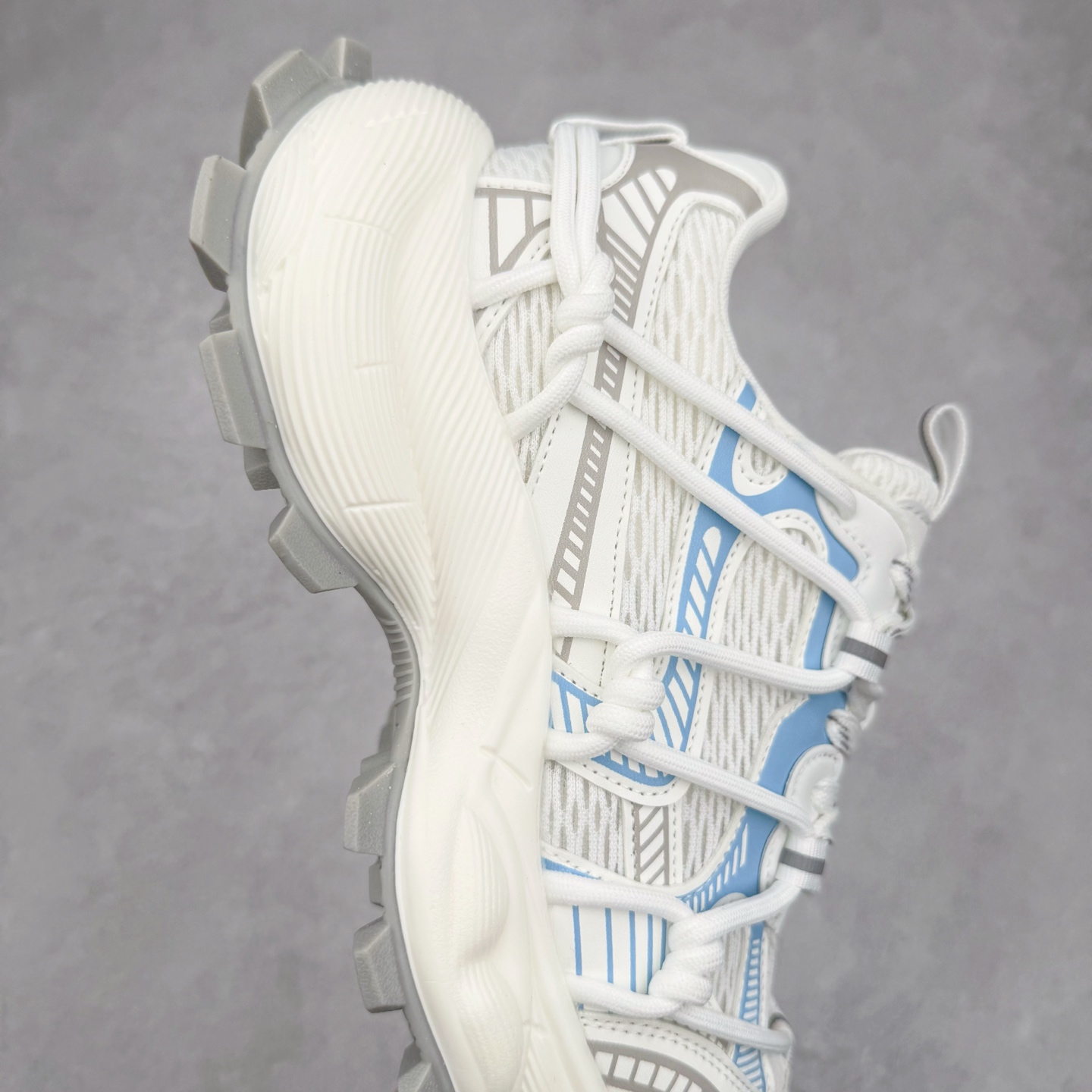 图片[6]-GG-CC Chunky Low休闲运动厚底增高老爹鞋 广东大厂出品 完美细节 25ss春季新款厚底增高 大长腿 时髦look轻松定格 不费力展现率性氛围 高档银盒 酷帅机能风不规则设计大底 双鞋带拼色造型设计 轻便舒适百搭 GGcc厚底增高简直就是小个子的快乐! 不管怎么搭都好看~ 尺码：35 36 37 38 39 40-选品中心