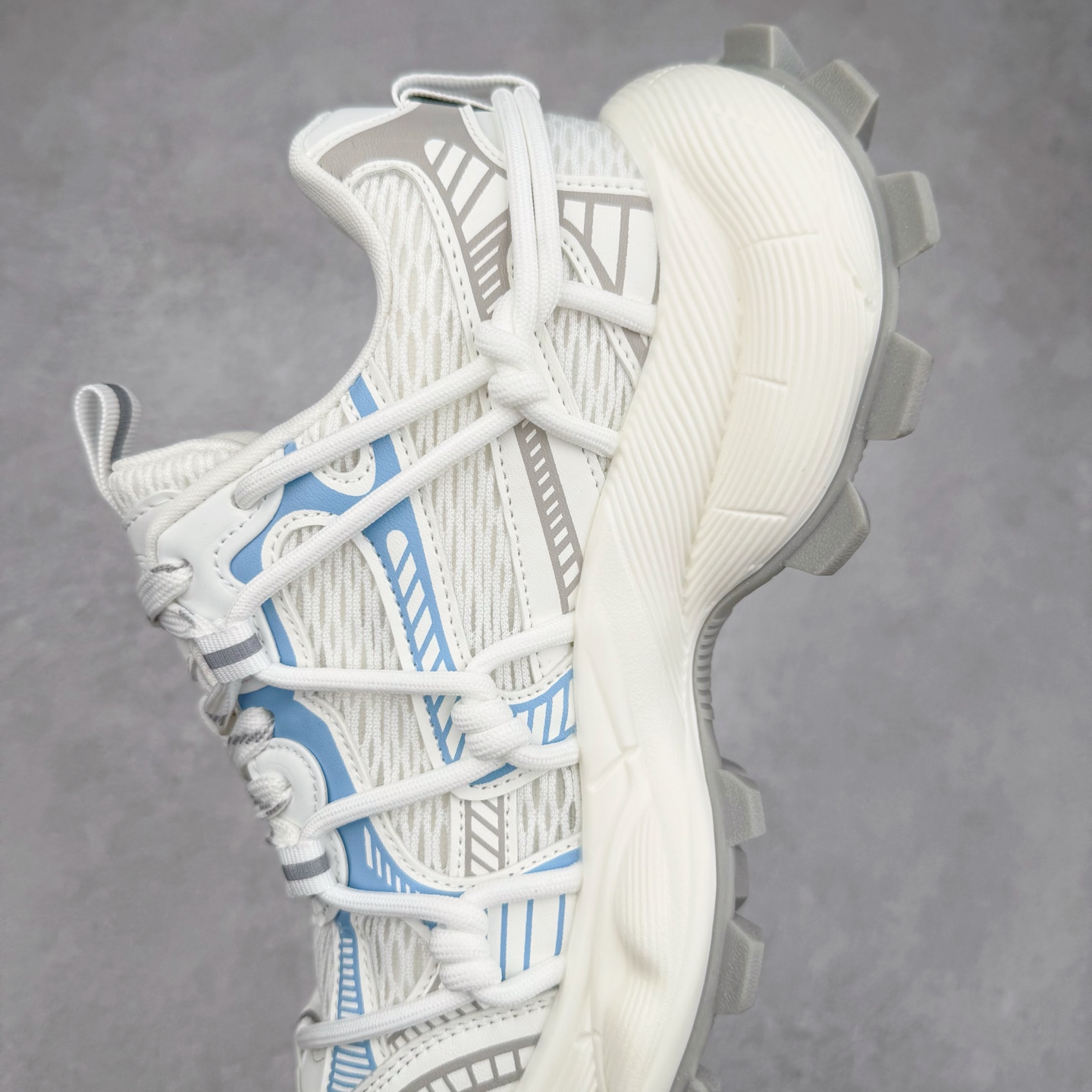 图片[7]-GG-CC Chunky Low休闲运动厚底增高老爹鞋 广东大厂出品 完美细节 25ss春季新款厚底增高 大长腿 时髦look轻松定格 不费力展现率性氛围 高档银盒 酷帅机能风不规则设计大底 双鞋带拼色造型设计 轻便舒适百搭 GGcc厚底增高简直就是小个子的快乐! 不管怎么搭都好看~ 尺码：35 36 37 38 39 40-选品中心