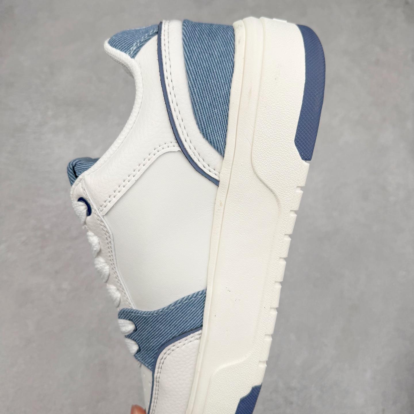 图片[7]-MLB Chunky Liner Basic 复古印花学长鞋系列低帮轻量增高厚底百搭休闲运动慢跑鞋板鞋 Korea韩国联名NY美国榄球纽约洋基队限定 韩国代购专供 全套原楦原纸板原厂数据开发 正确中底拉帮中底网布细节 平台代购专供 左脚内置芯片 韩国代购吊牌标贴 独家一比一RB+MD组合大底 高频后跟小人Logo精准对位立体饱满 正确网布加超迁鞋面 转印中底走线紧密 转印Logo工艺表层防刮不掉色 尺码：35 36 36.5 37.5 38 38.5 39 40 40.5 41 42 42.5 43 44 45-选品中心