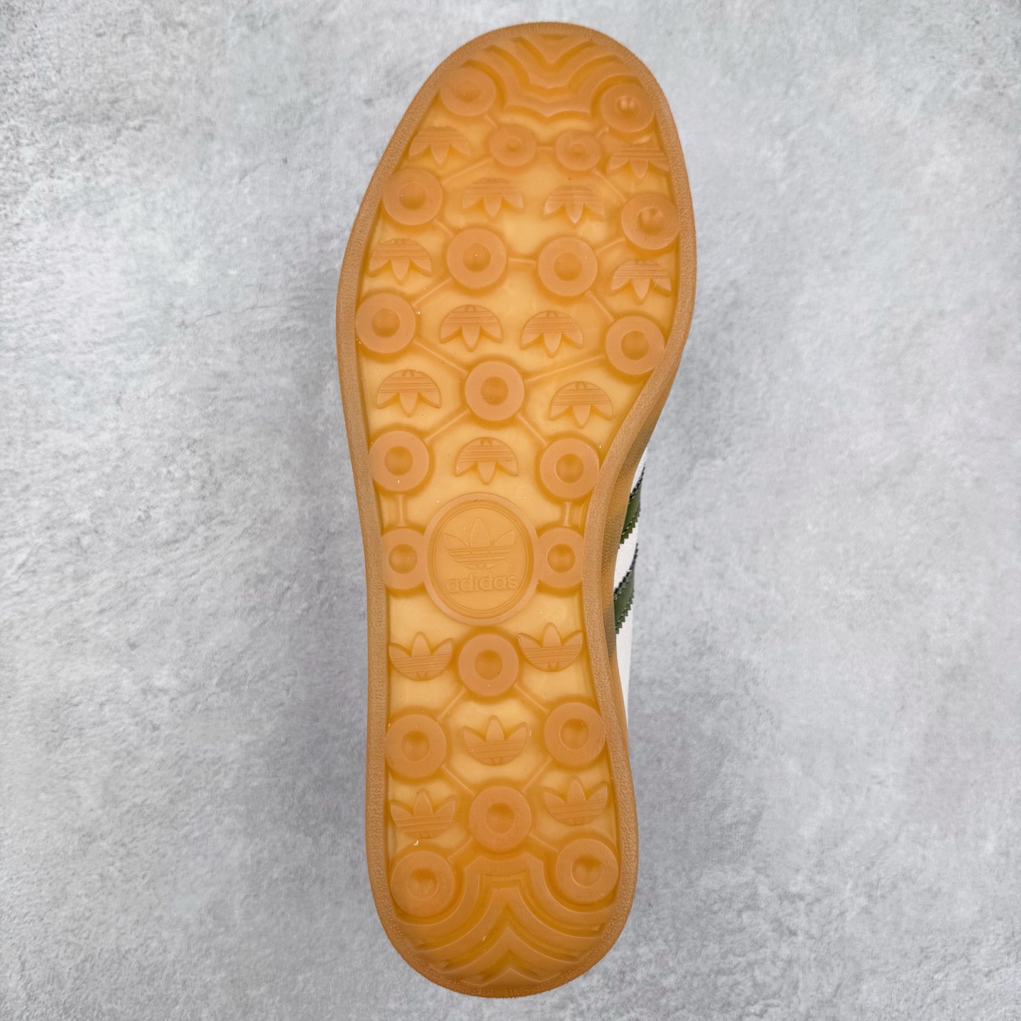 图片[9]-AD Gazelle Indoor Trainers 羚羊内训系列低帮复古百搭休闲运动德训风板鞋 JH8821 90年代经典的复刻版！自60年代以足球训练鞋面世以来,Gazelle就以其经典设计席卷全球。1991年版本的复刻,再造经典Gazelle。采用皮革打造,搭配浊色细节,让这款经典更加简约。尺码：36 36⅔ 37⅓ 38 38⅔ 39⅓ 40 40⅔ 41⅓ 42 42⅔ 43⅓ 44⅓ 44⅔ 45-选品中心