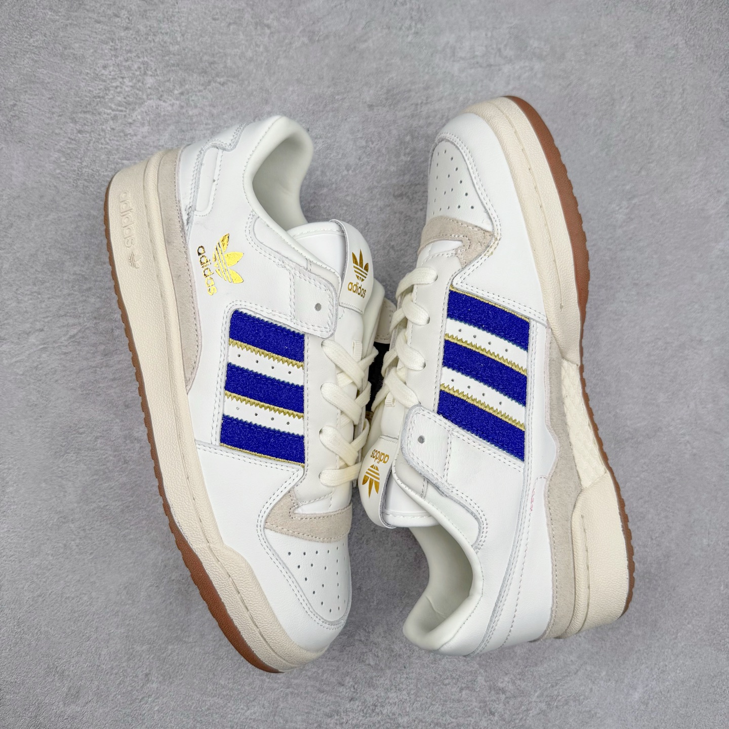 图片[3]-＃C版纯原 AD Forum 84 Low OG 低帮百搭潮流休闲运动板鞋 JH7940 以复古篮球鞋的外形为基础 采用皮革拼接 简约百搭 更加贴合舒适 中底内侧网格造型起到点睛之笔 外底橡胶 更显复古 尺码：36 36.5 37.5 38 38.5 39 40 40.5 41 42 42.5 43 44 44.5 45-选品中心