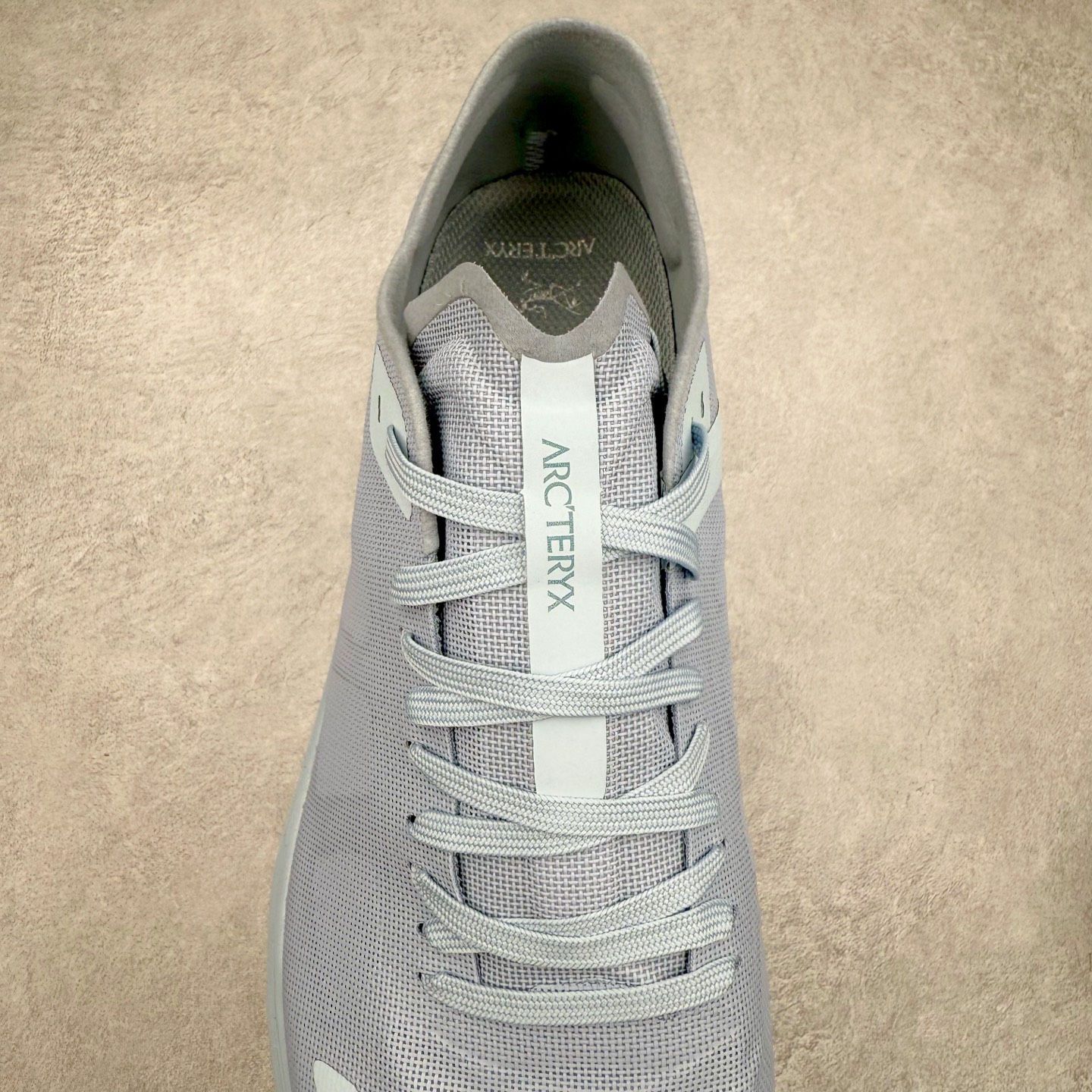 图片[5]-＃HP Arcteryx Norvan SL 2 始祖鸟舒适轻量 网布减震防滑耐磨低帮跑步鞋 Arcteryx中文名始祖鸟 加拿大户外服饰品牌 1989年创立于加拿大温哥华 始祖鸟来自加拿大海岸山脉 植根高山的专业户外品牌 始终秉承对精湛设计和工艺孜孜以求的准则 从1989年创立至今 Arcteryx始终不断在产品设计与做工上不惜工本 以满足始祖鸟的标准 品质、设计以及精简的理念造就了其良好的性能 并能满足严苛环境下的使用需求 尺码：36 37 38 39 40 41 42 43 44-选品中心