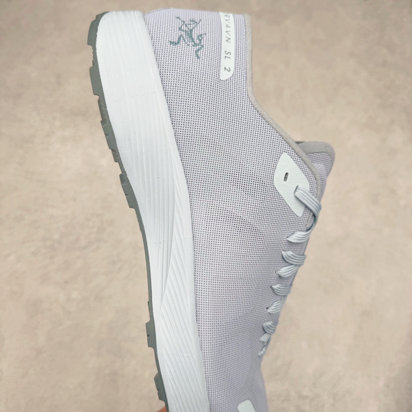 图片[6]-＃HP Arcteryx Norvan SL 2 始祖鸟舒适轻量 网布减震防滑耐磨低帮跑步鞋 Arcteryx中文名始祖鸟 加拿大户外服饰品牌 1989年创立于加拿大温哥华 始祖鸟来自加拿大海岸山脉 植根高山的专业户外品牌 始终秉承对精湛设计和工艺孜孜以求的准则 从1989年创立至今 Arcteryx始终不断在产品设计与做工上不惜工本 以满足始祖鸟的标准 品质、设计以及精简的理念造就了其良好的性能 并能满足严苛环境下的使用需求 尺码：36 37 38 39 40 41 42 43 44-选品中心