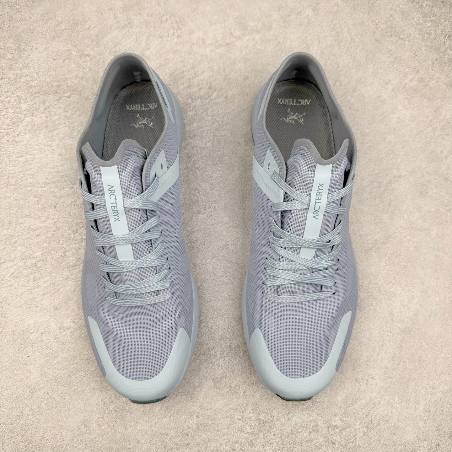 图片[2]-＃HP Arcteryx Norvan SL 2 始祖鸟舒适轻量 网布减震防滑耐磨低帮跑步鞋 Arcteryx中文名始祖鸟 加拿大户外服饰品牌 1989年创立于加拿大温哥华 始祖鸟来自加拿大海岸山脉 植根高山的专业户外品牌 始终秉承对精湛设计和工艺孜孜以求的准则 从1989年创立至今 Arcteryx始终不断在产品设计与做工上不惜工本 以满足始祖鸟的标准 品质、设计以及精简的理念造就了其良好的性能 并能满足严苛环境下的使用需求 尺码：36 37 38 39 40 41 42 43 44-选品中心