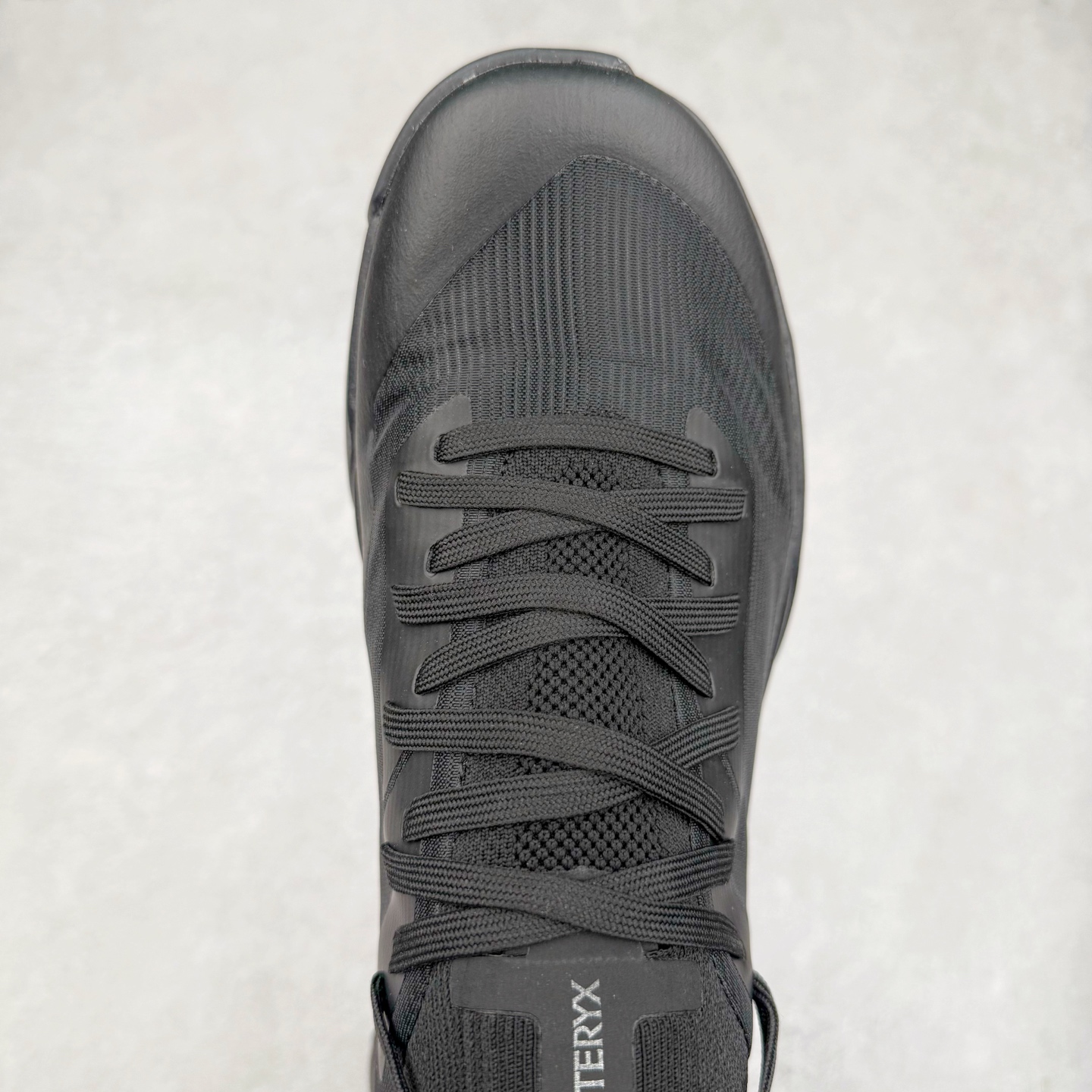 图片[4]-＃HP Arcteryx Vertex GTX 始祖鸟系带圆头防滑耐磨低帮登山鞋 Arcteryx中文名始祖鸟 加拿大户外服饰品牌 1989年创立于加拿大温哥华 始祖鸟来自加拿大海岸山脉 植根高山的专业户外品牌 始终秉承对精湛设计和工艺孜孜以求的准则 从1989年创立至今 Arcteryx始终不断在产品设计与做工上不惜工本 以满足始祖鸟的标准 品质、设计以及精简的理念造就了其良好的性能 并能满足严苛环境下的使用需求 尺码：36 37 38 39 40 41 42 43 44-选品中心