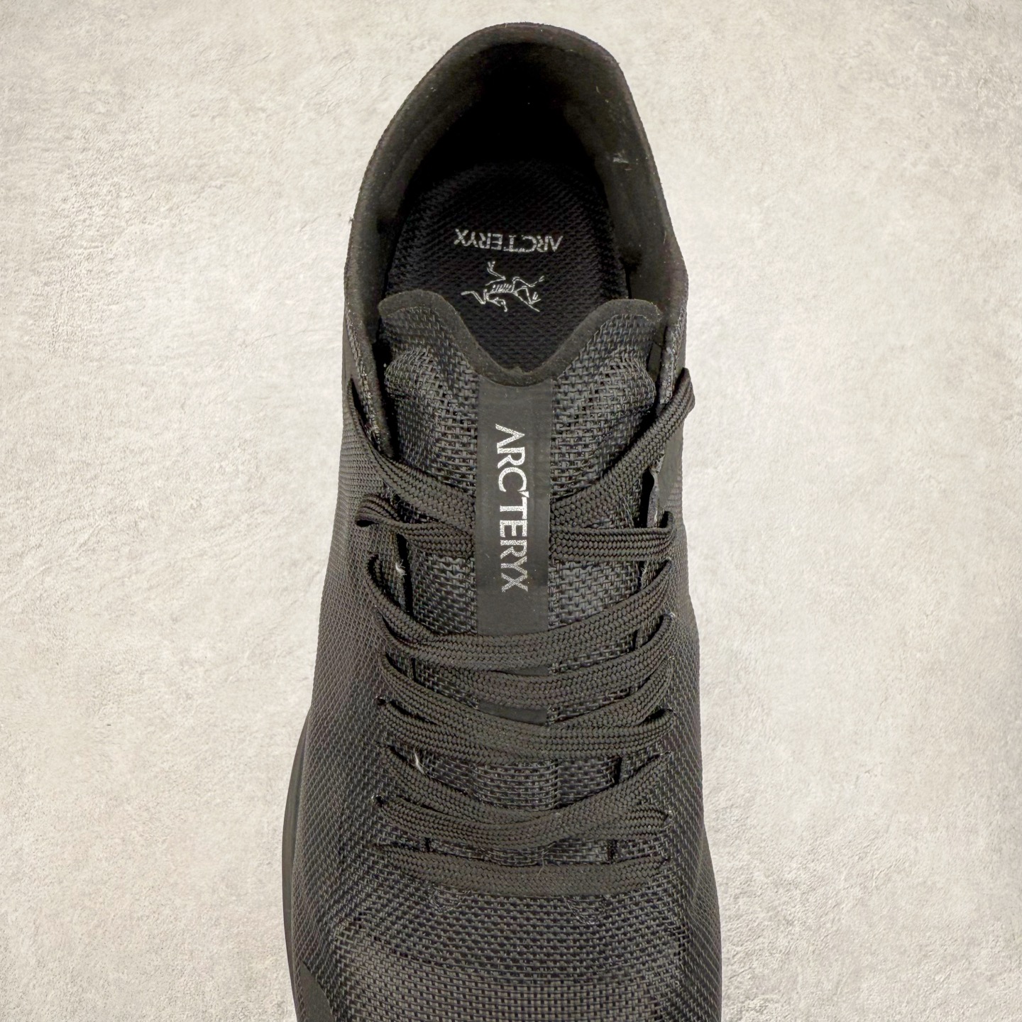 图片[5]-＃HP Arcteryx Norvan SL 2 始祖鸟舒适轻量 网布减震防滑耐磨低帮跑步鞋 Arcteryx中文名始祖鸟 加拿大户外服饰品牌 1989年创立于加拿大温哥华 始祖鸟来自加拿大海岸山脉 植根高山的专业户外品牌 始终秉承对精湛设计和工艺孜孜以求的准则 从1989年创立至今 Arcteryx始终不断在产品设计与做工上不惜工本 以满足始祖鸟的标准 品质、设计以及精简的理念造就了其良好的性能 并能满足严苛环境下的使用需求 尺码：36 37 38 39 40 41 42 43 44-选品中心