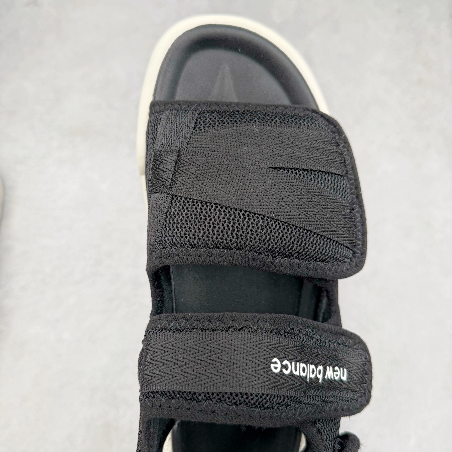 图片[4]-New Balance 新百伦NB SD3205 经典沙滩凉鞋 韩国专柜订单 MD高频软底 原厂织带面料 弹力扣 将机能美学融入到夏日凉鞋设计中 兼具舒适度与时尚感 早在韩国一经推出 迅速席卷潮流圈 尺码：35/44-选品中心