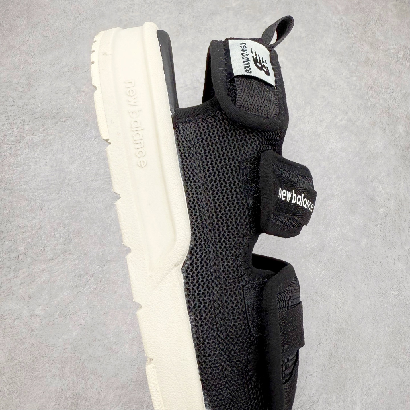 图片[6]-New Balance 新百伦NB SD3205 经典沙滩凉鞋 韩国专柜订单 MD高频软底 原厂织带面料 弹力扣 将机能美学融入到夏日凉鞋设计中 兼具舒适度与时尚感 早在韩国一经推出 迅速席卷潮流圈 尺码：35/44-选品中心