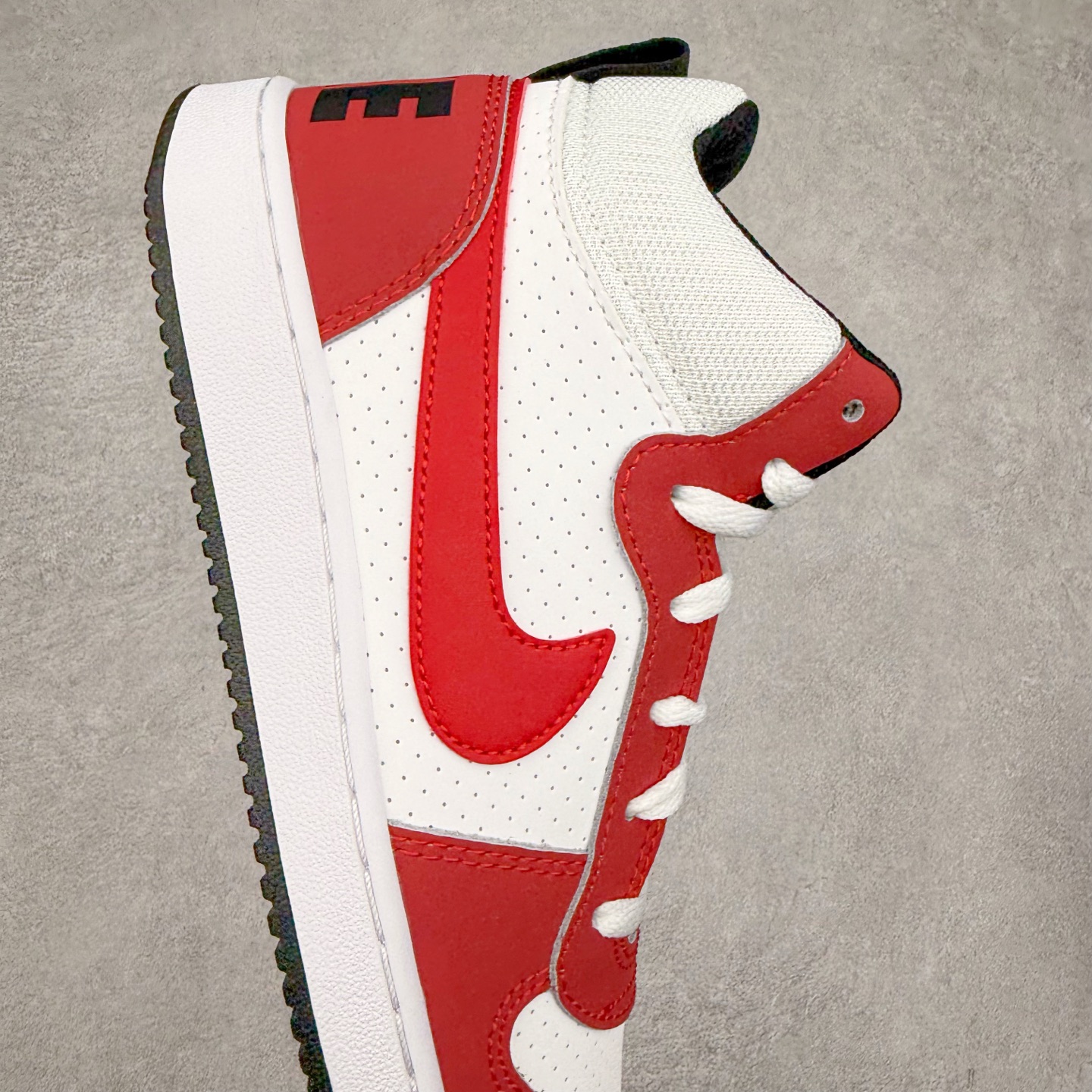 图片[6]-＃奥莱Zp订单福利 NK Court Vision Mid CV 中帮复古百搭透气休闲运动板鞋 经典耐用的设计 兼顾舒适脚感和出众风范 演绎匠心之作 结构性的支撑贴合感结合复古篮球设计 塑就场外全明星风范 奥莱zp订单 直播间399 499一样的东西 帮你省钱 支持各种鉴定 尺码：35.5 36 36.5 37.5 38 38.5 39 40-选品中心